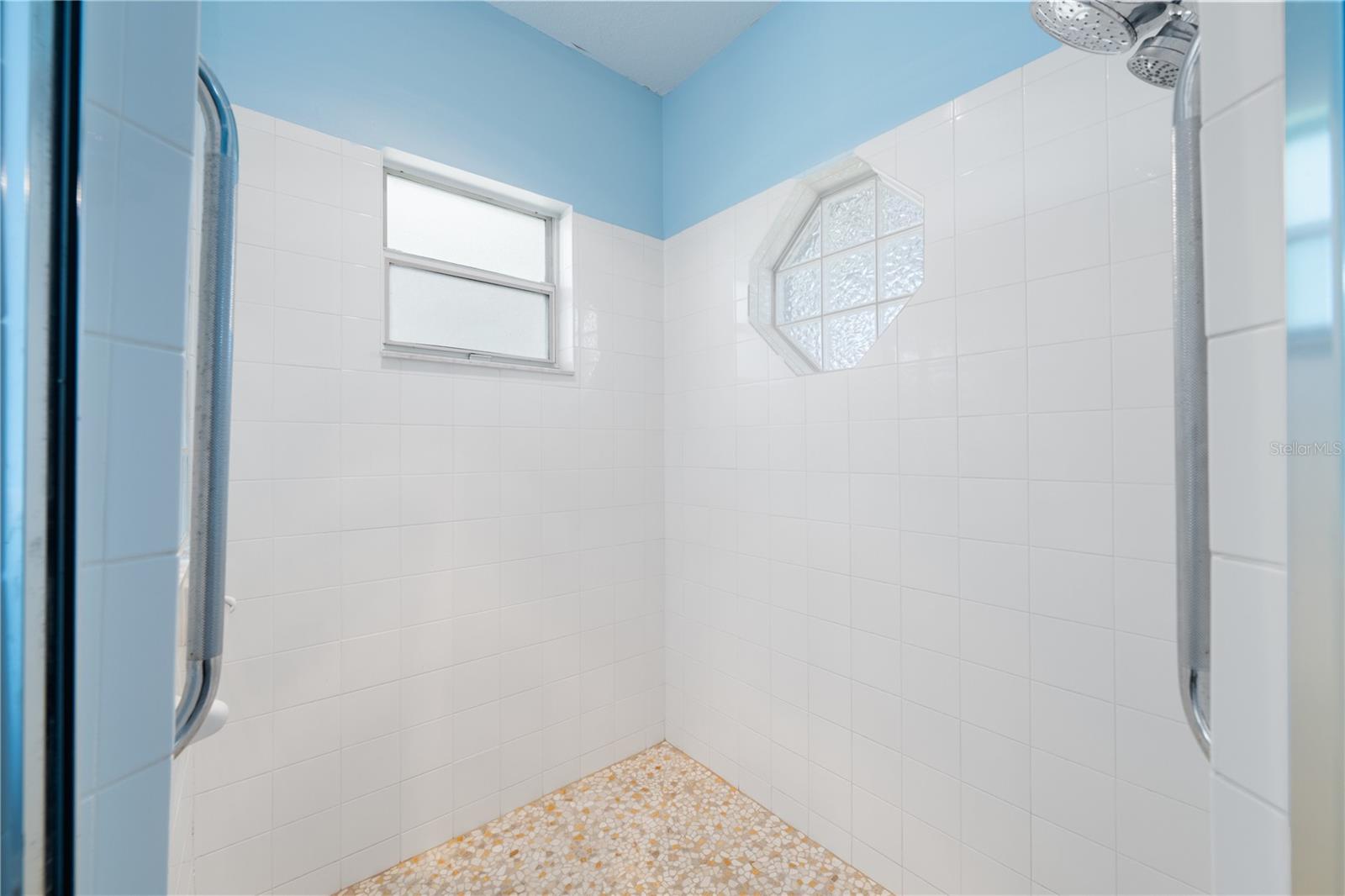 LAKES LADY LAKE - Residential