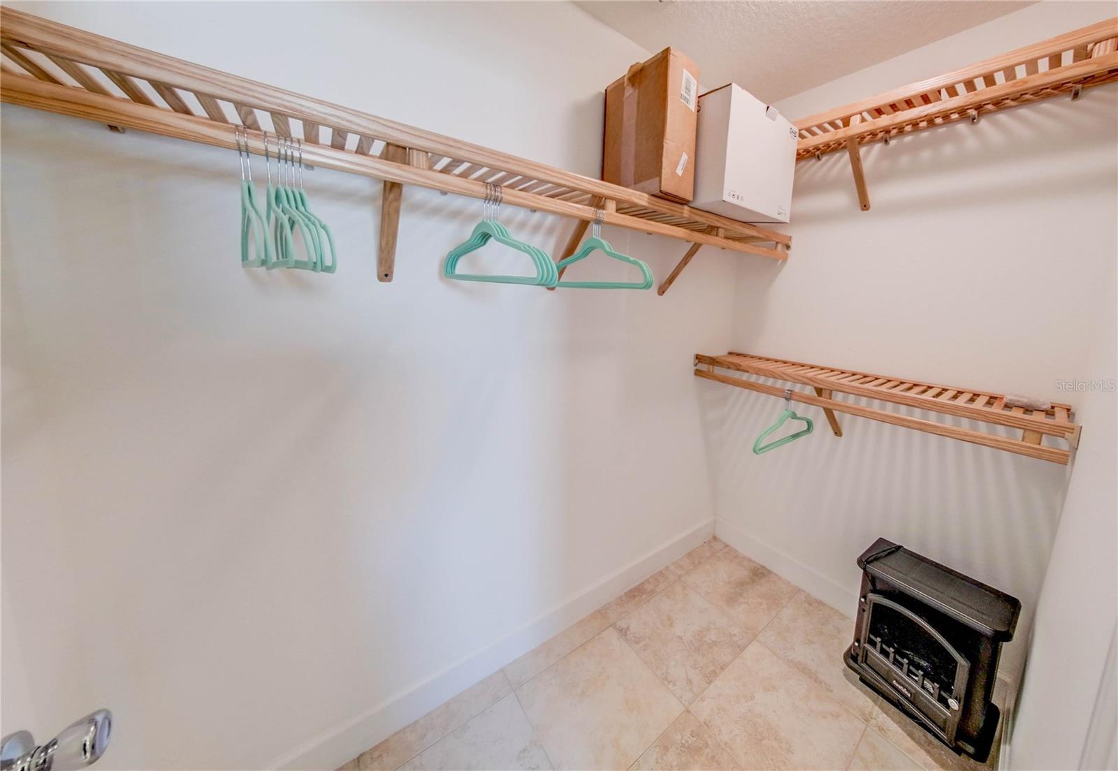 JOHNSON BEACH - Residential Lease