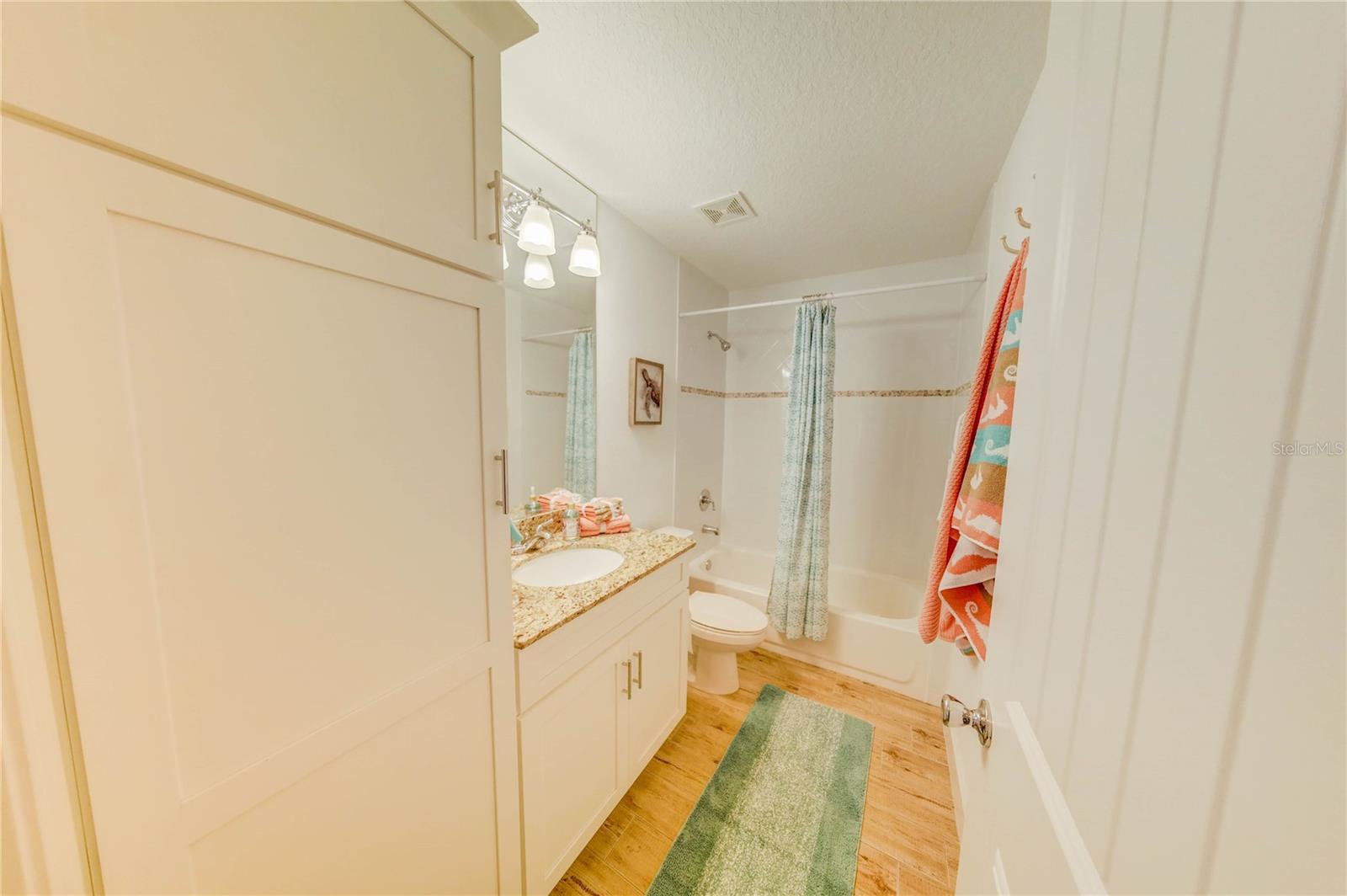 JOHNSON BEACH - Residential Lease