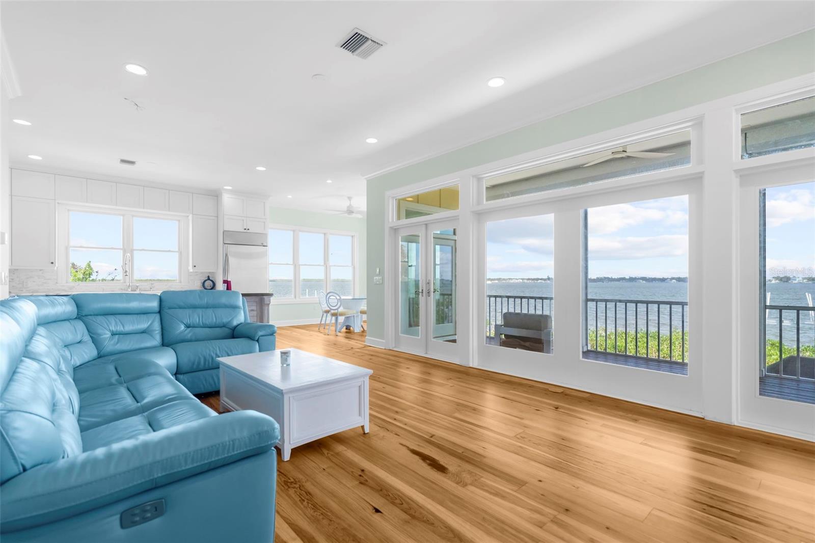 GALLEONS REACH - Residential