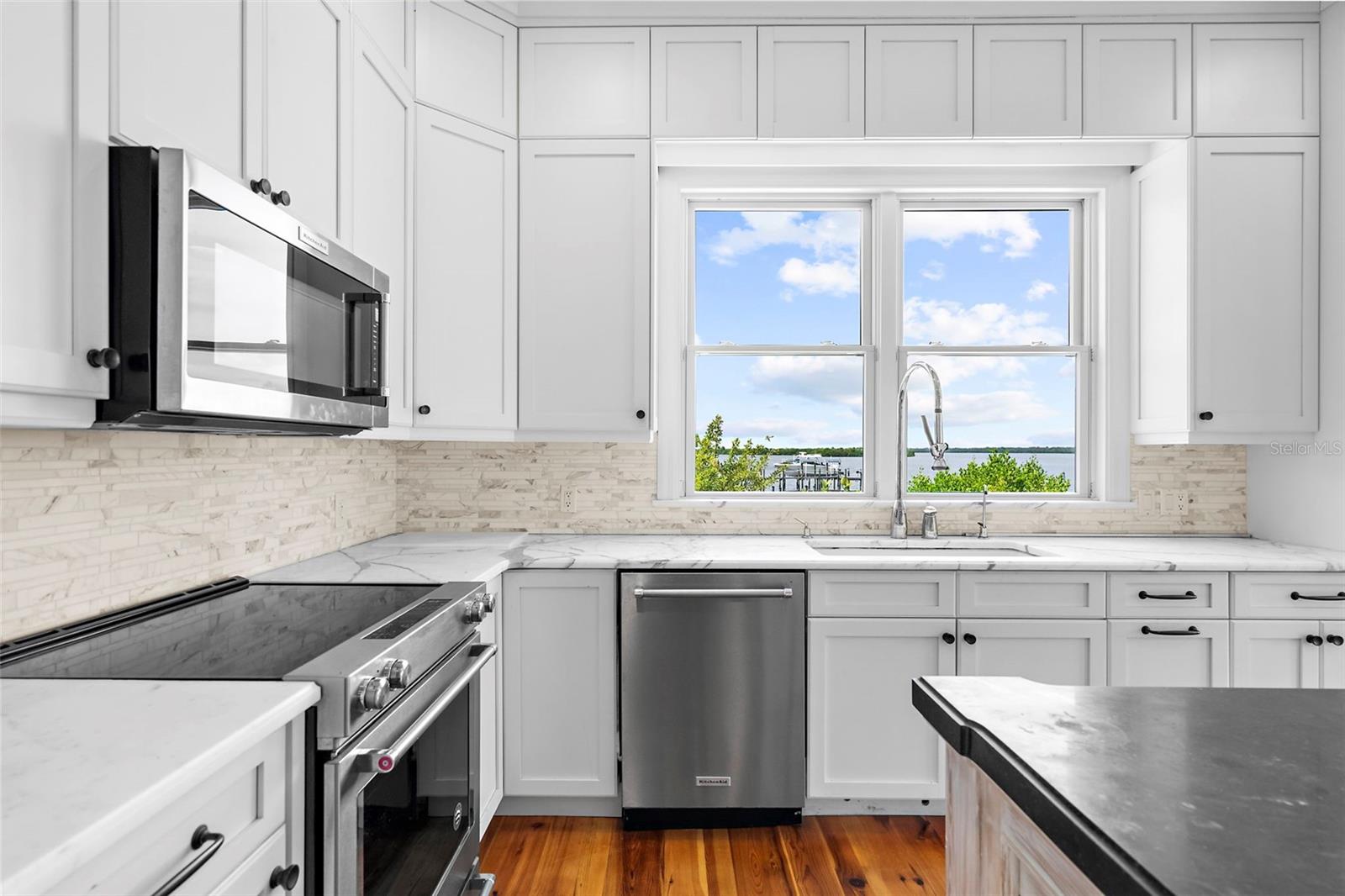 GALLEONS REACH - Residential