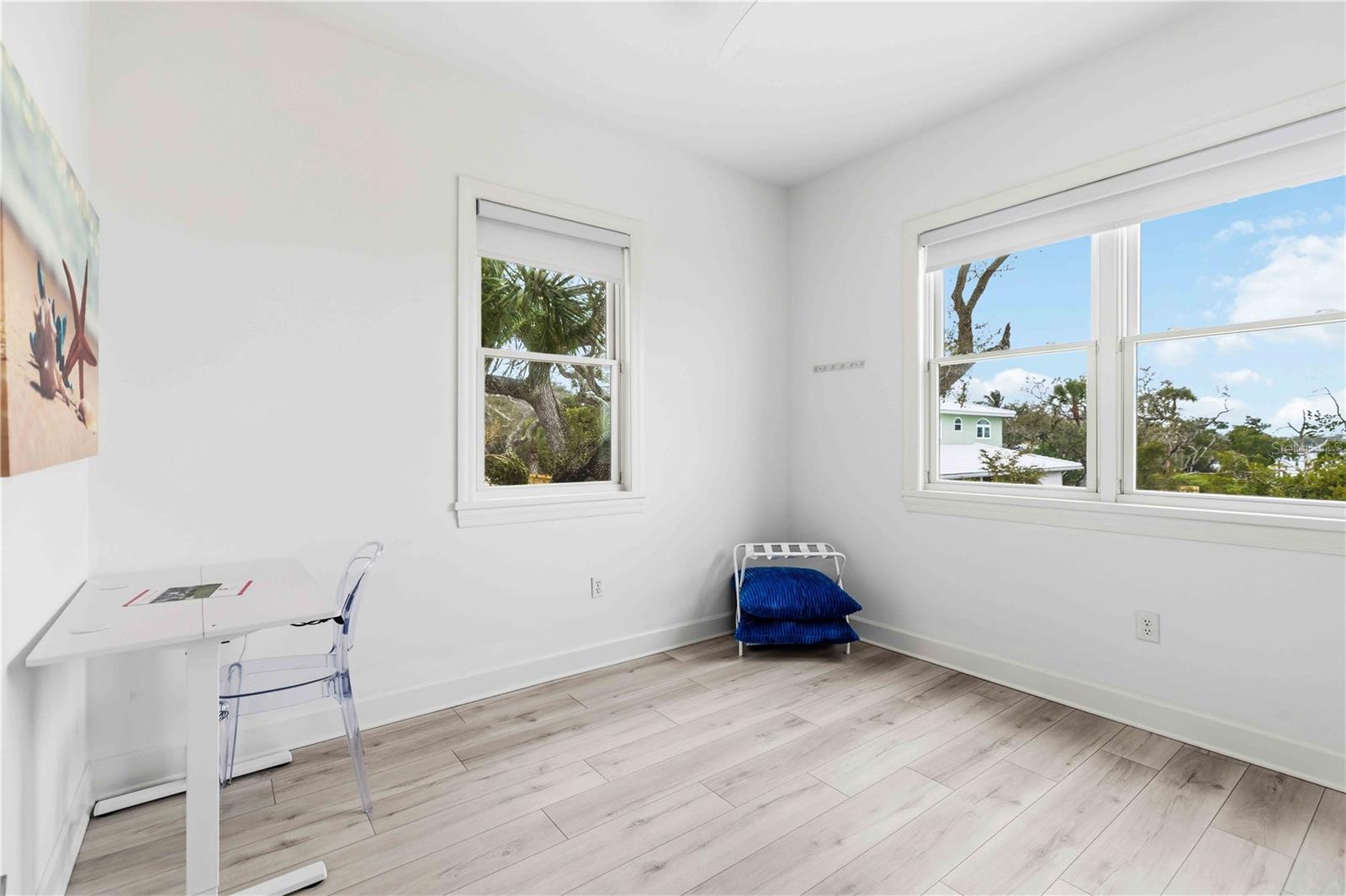 GALLEONS REACH - Residential