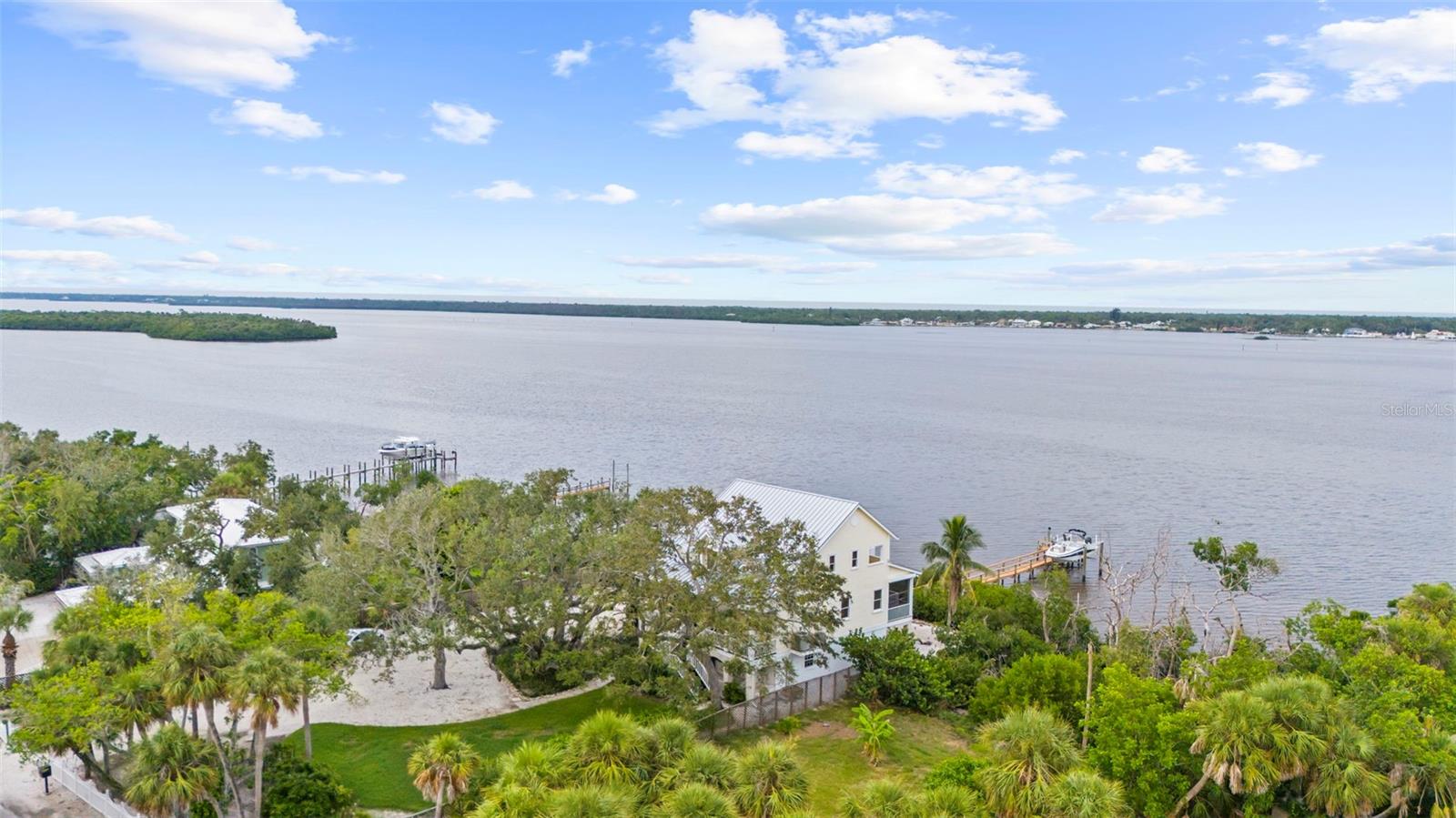 GALLEONS REACH - Residential