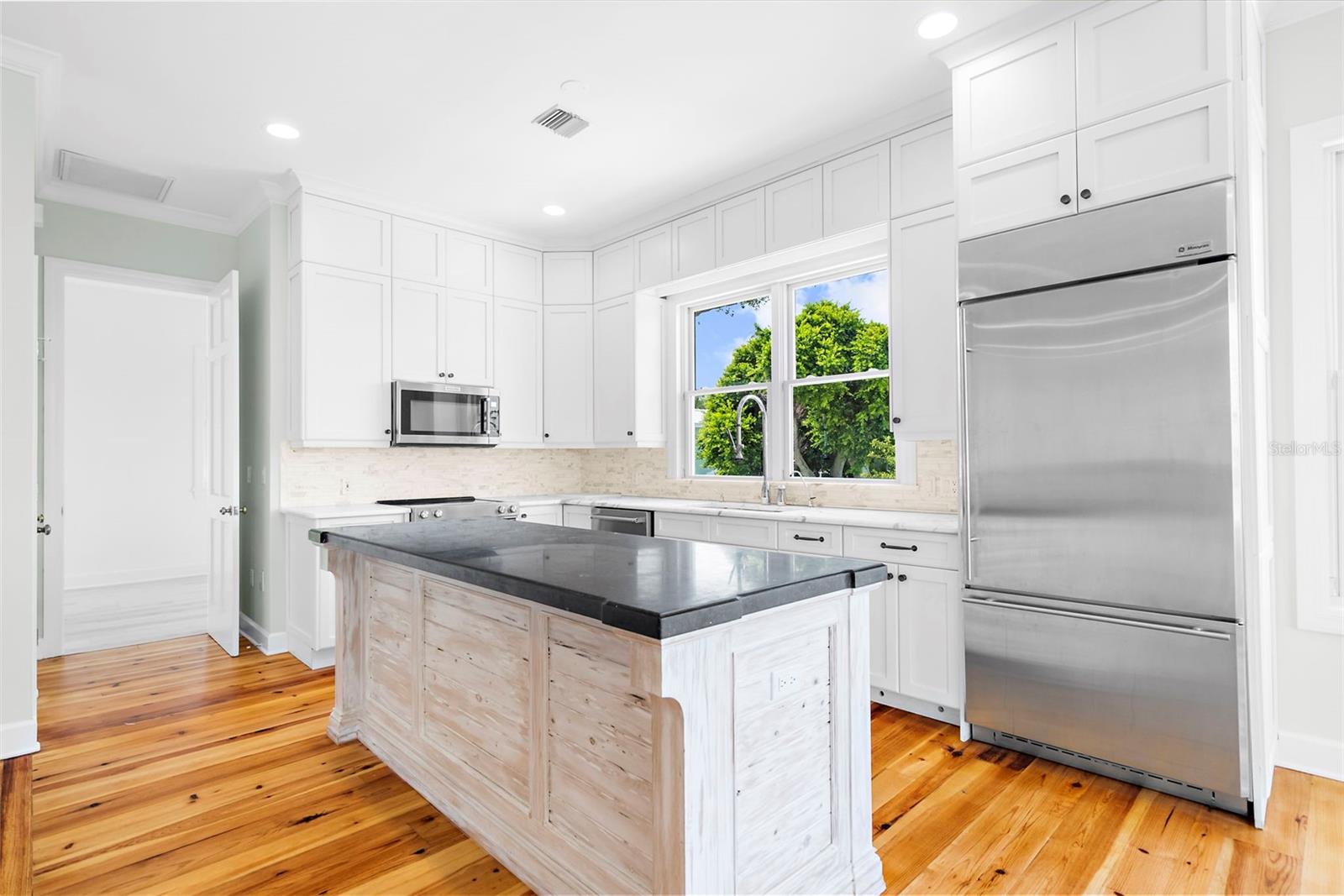 GALLEONS REACH - Residential