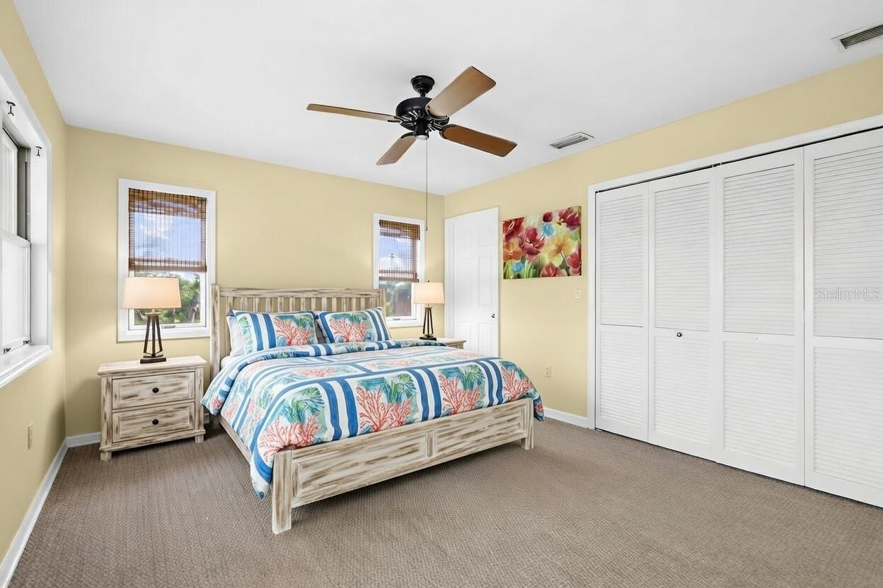 GALLEONS REACH - Residential