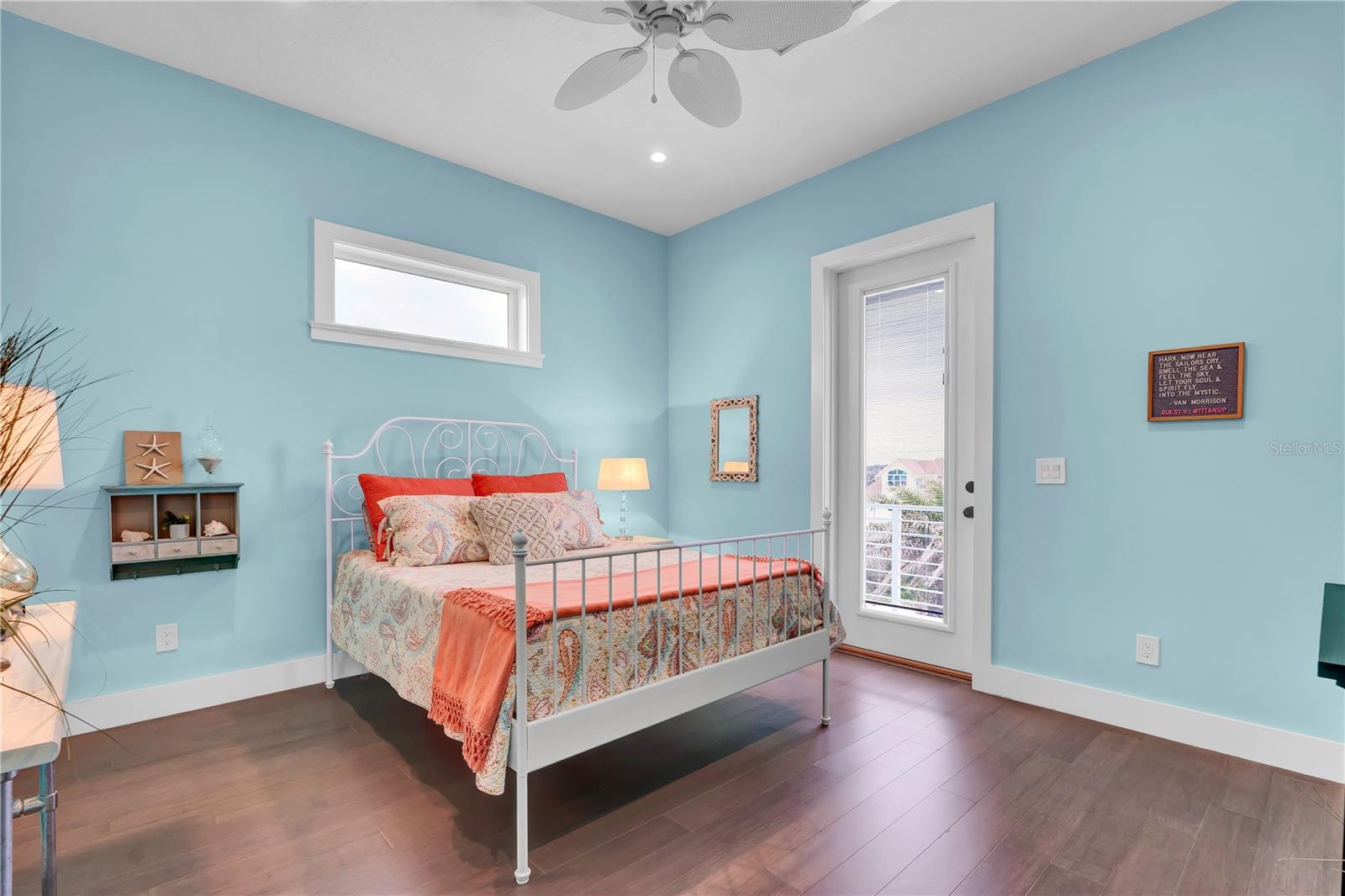 GOLDEN BEACH - Residential