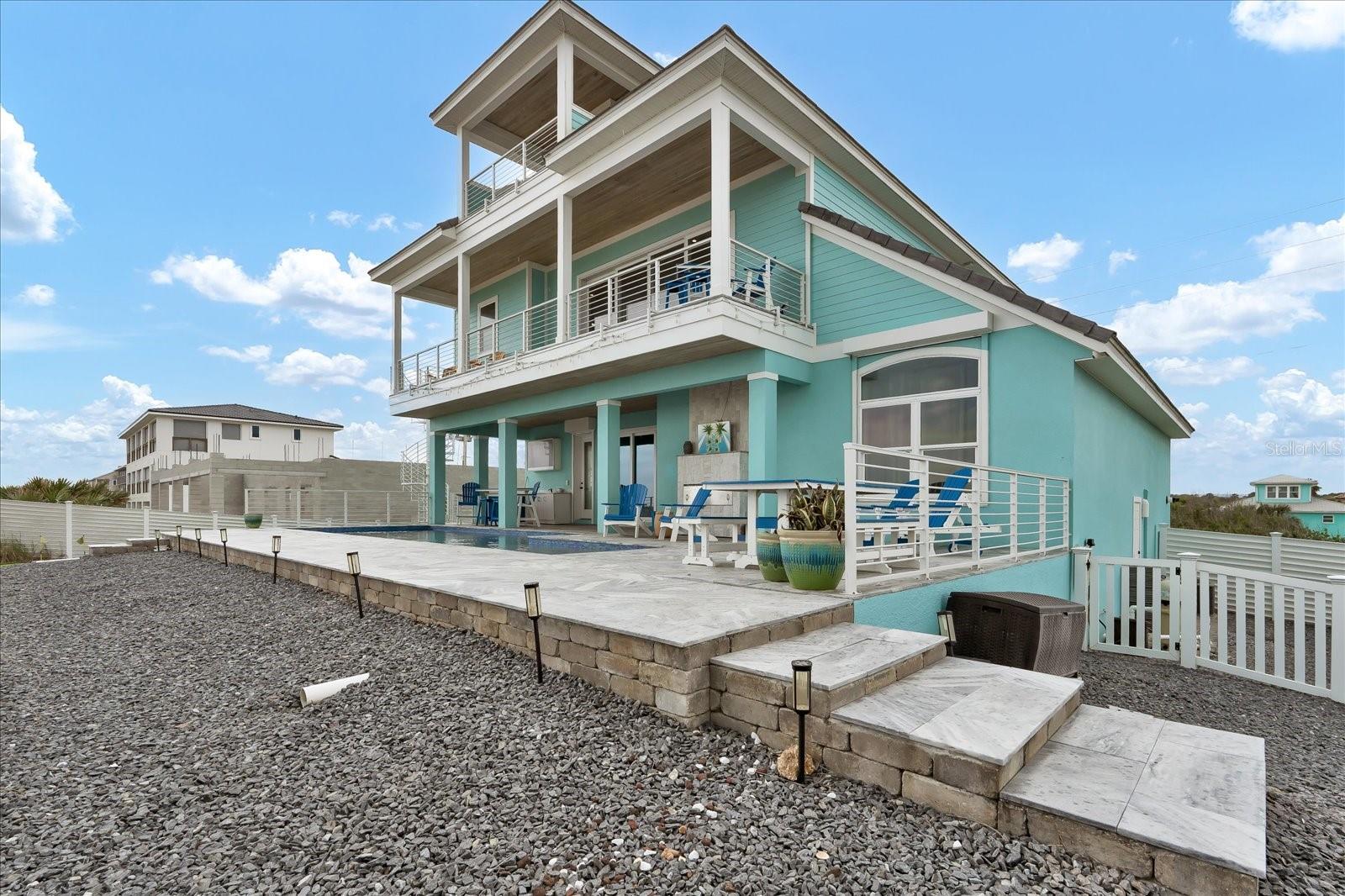 GOLDEN BEACH - Residential