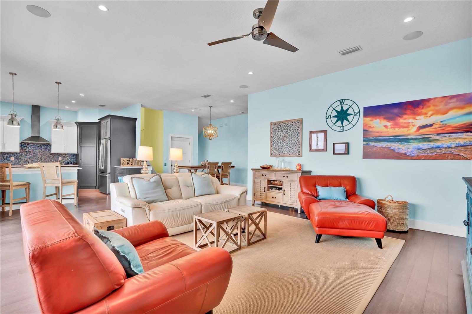 GOLDEN BEACH - Residential