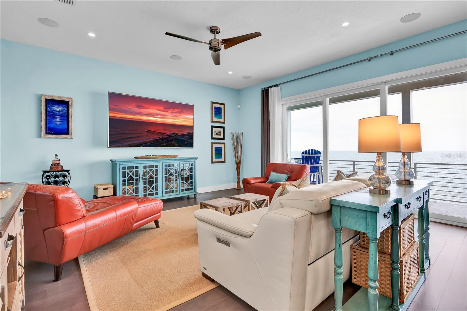 GOLDEN BEACH - Residential