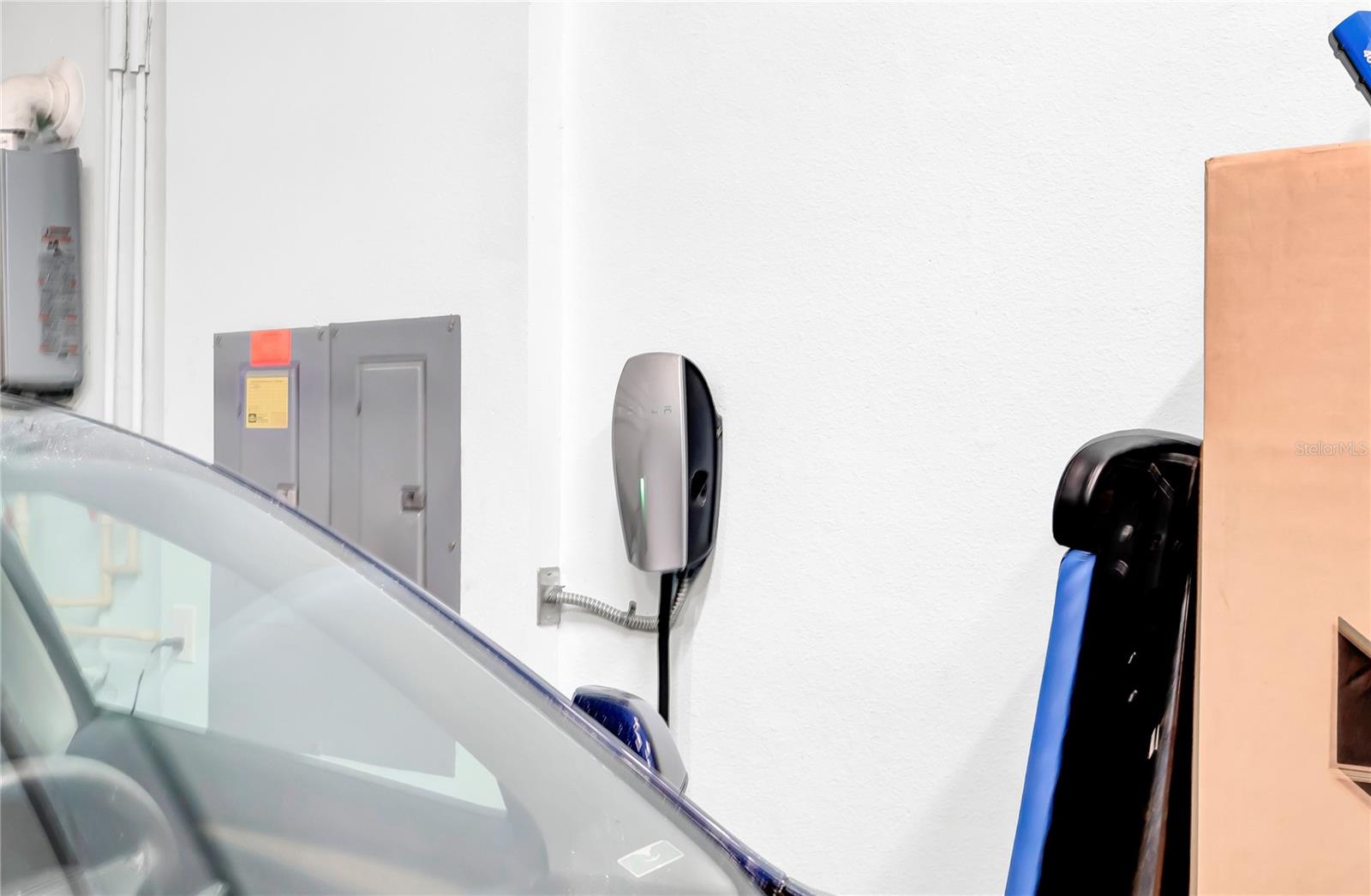 GOLDEN BEACH - Residential