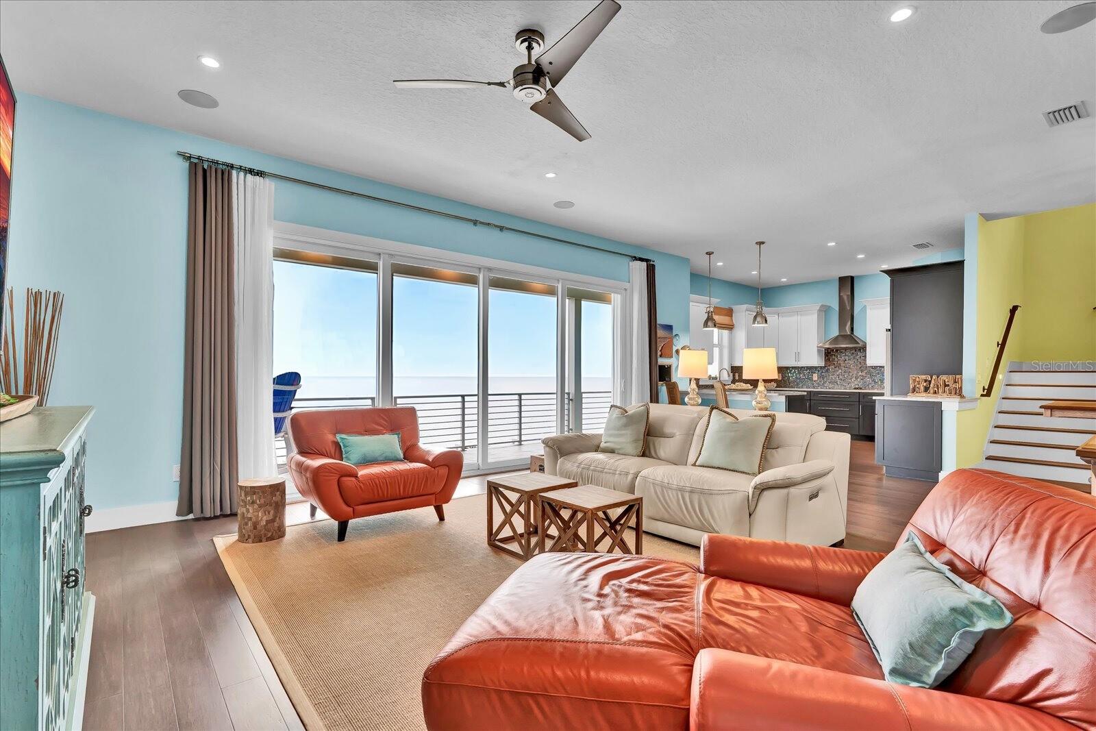 GOLDEN BEACH - Residential