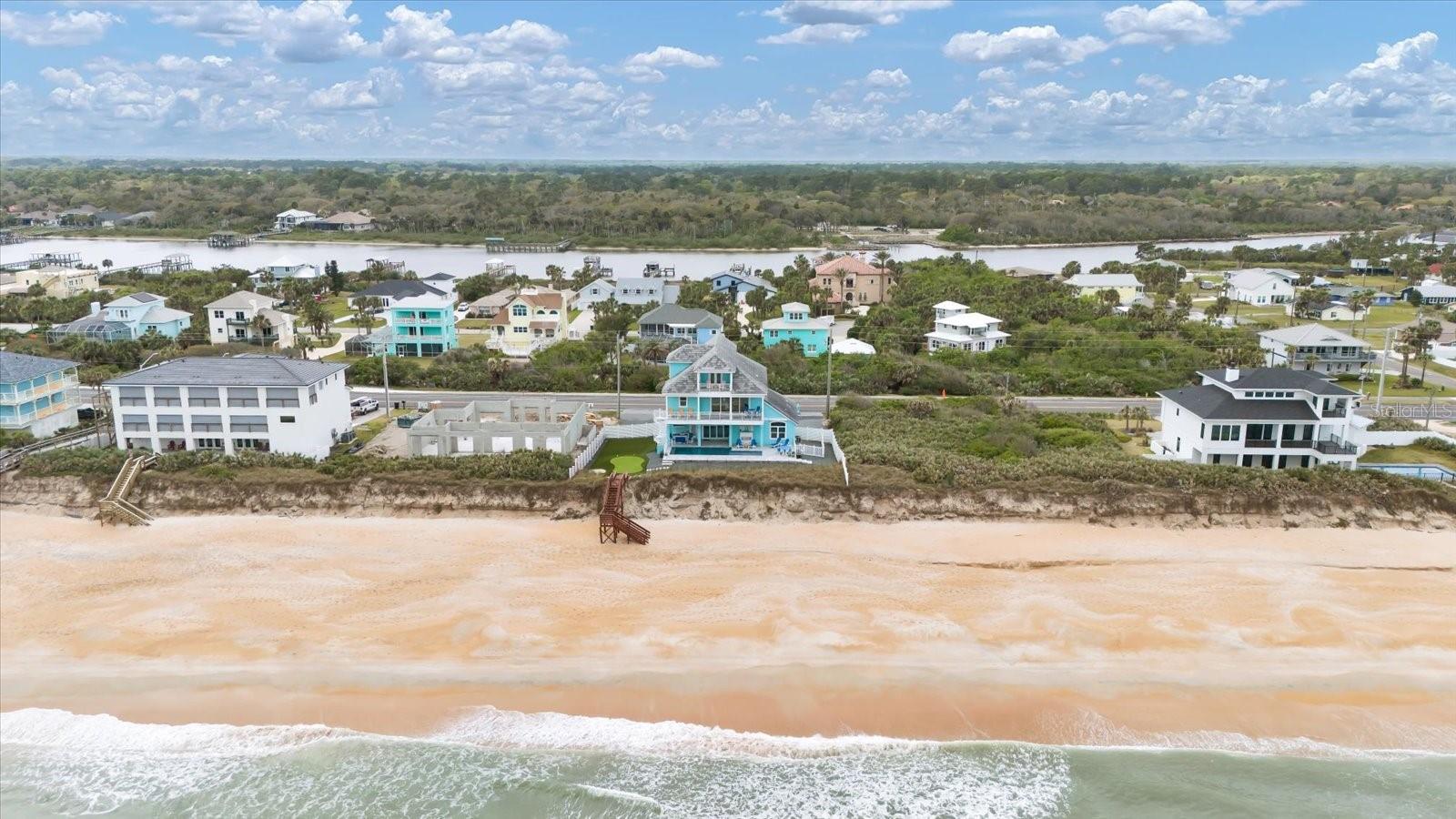 GOLDEN BEACH - Residential