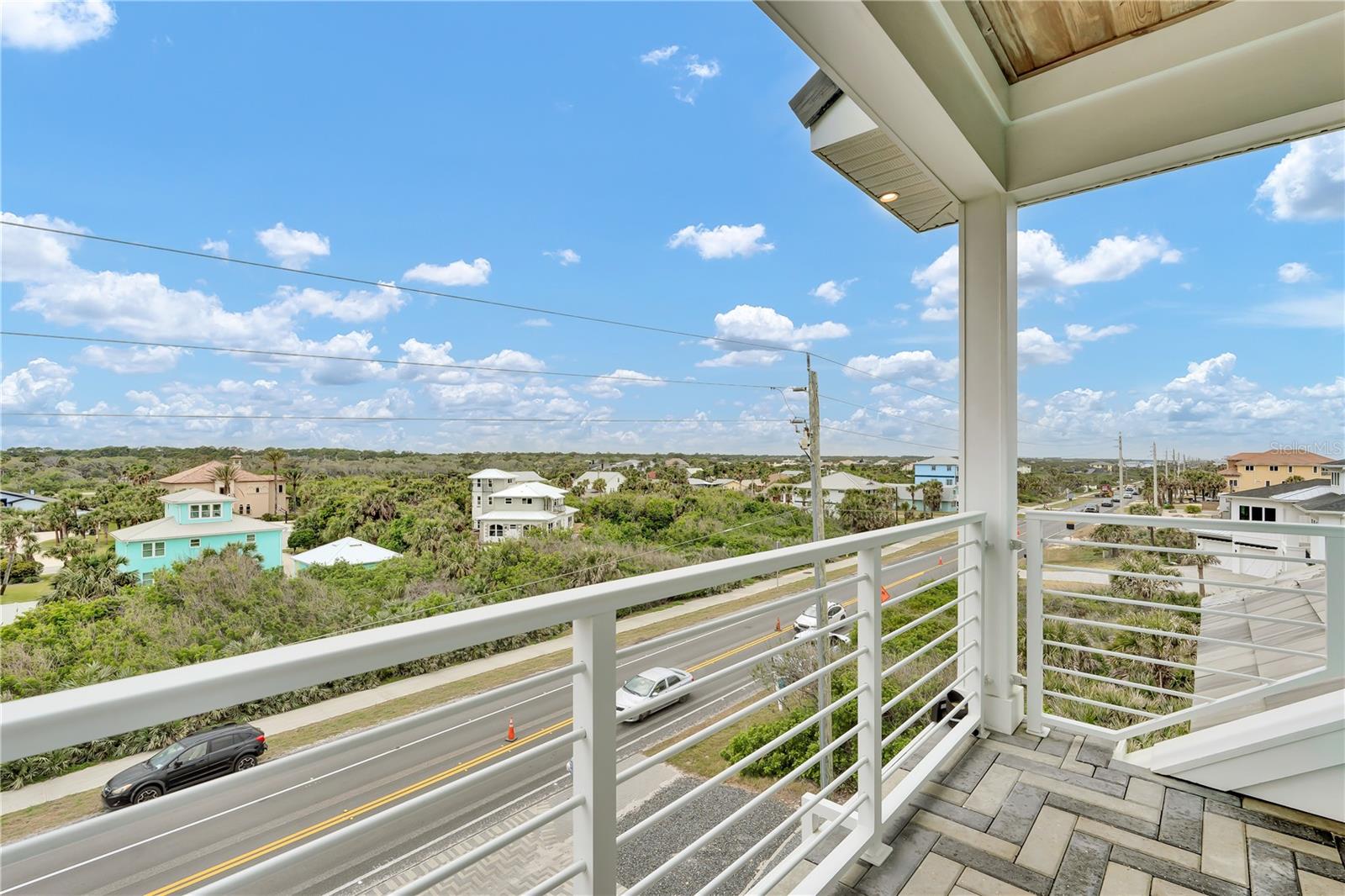 GOLDEN BEACH - Residential