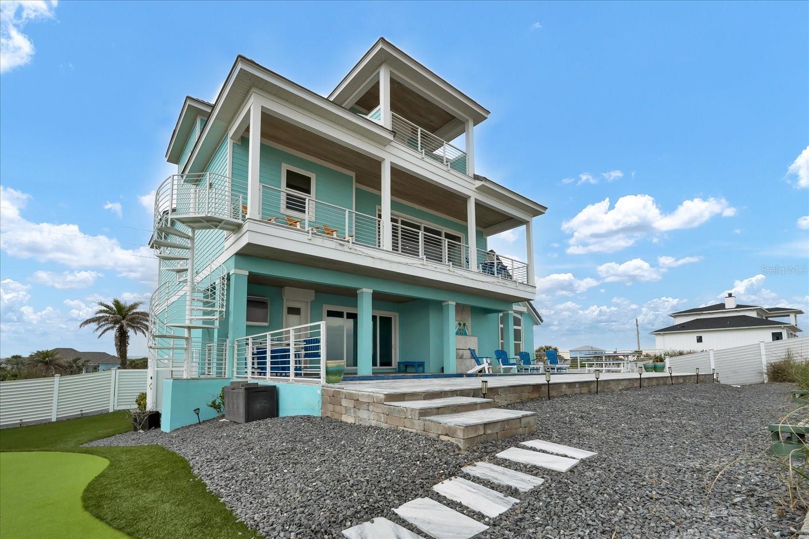 GOLDEN BEACH - Residential