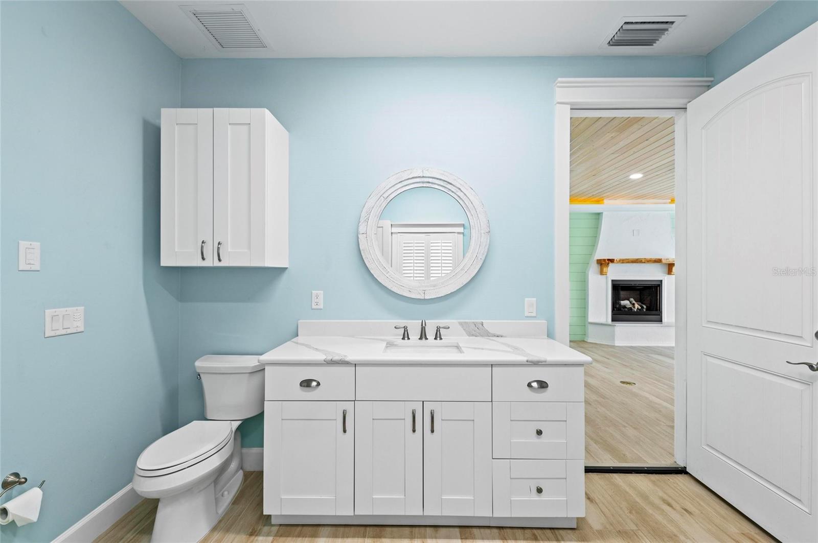 THRONTON CRK MOTORCOACH RESIDENCE - Residential