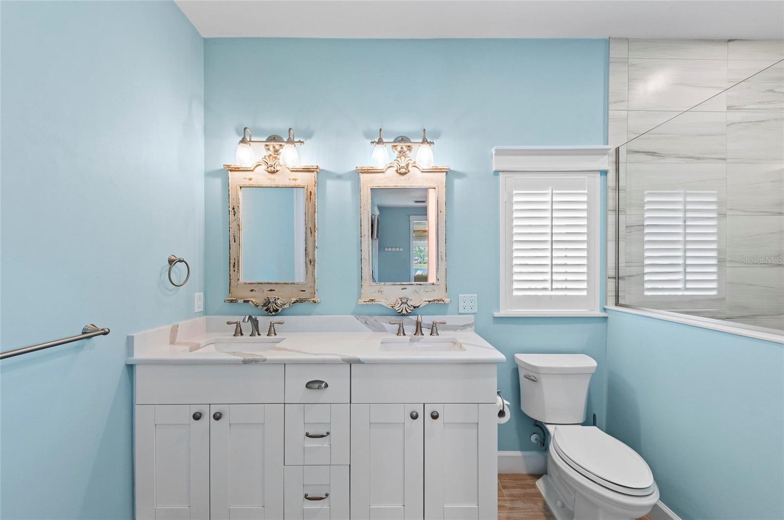 THRONTON CRK MOTORCOACH RESIDENCE - Residential