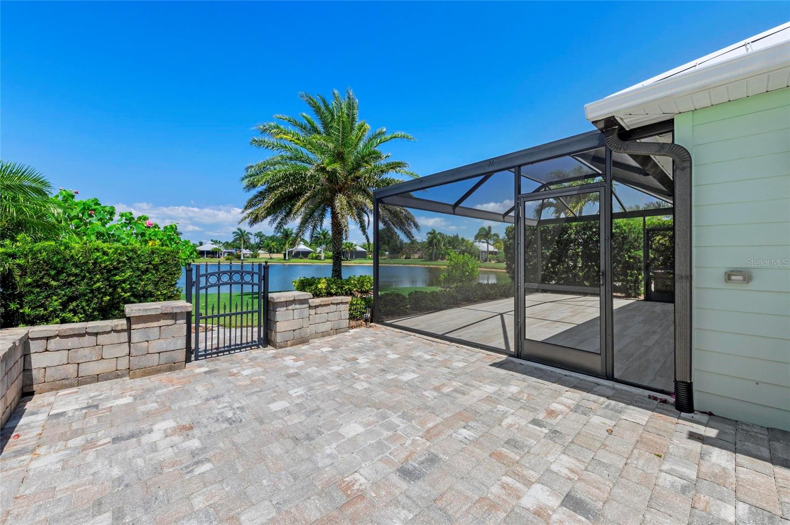 THRONTON CRK MOTORCOACH RESIDENCE - Residential