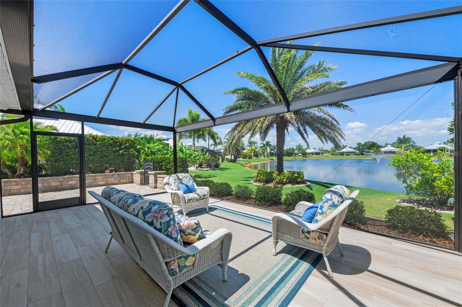 THRONTON CRK MOTORCOACH RESIDENCE - Residential