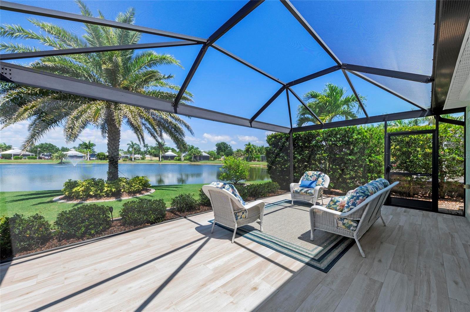 THRONTON CRK MOTORCOACH RESIDENCE - Residential