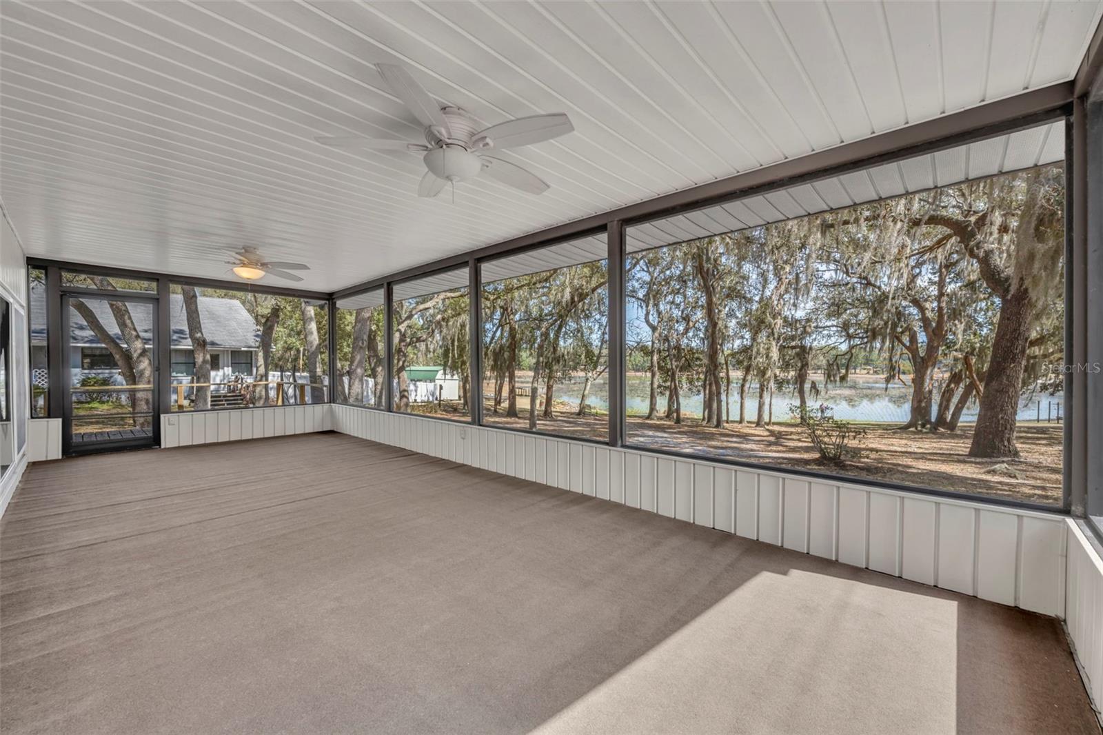 LONG LAKE - Residential