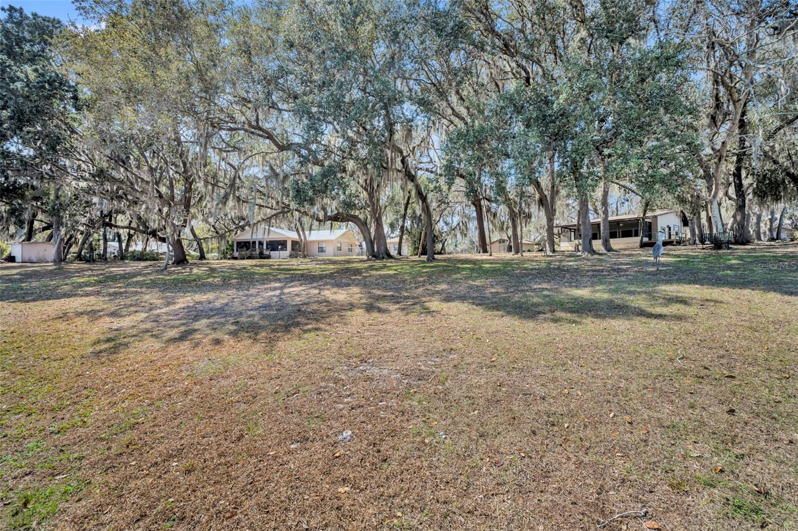 LONG LAKE - Residential