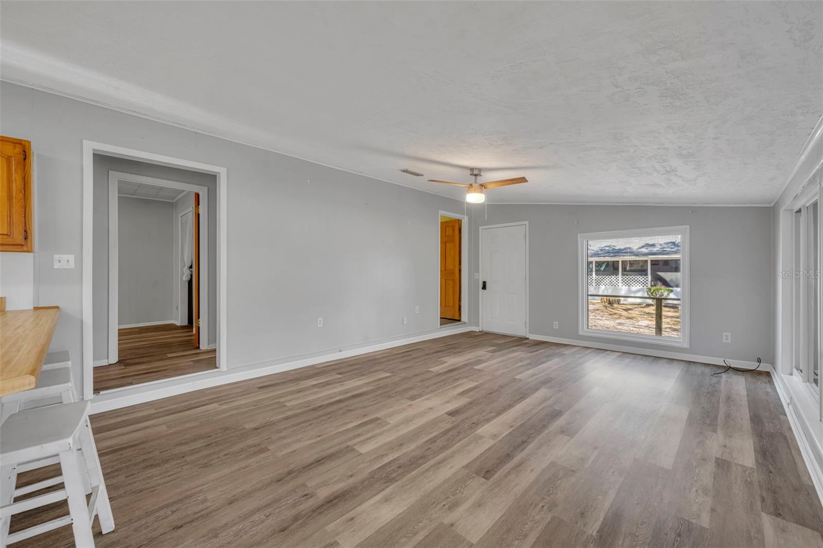 LONG LAKE - Residential