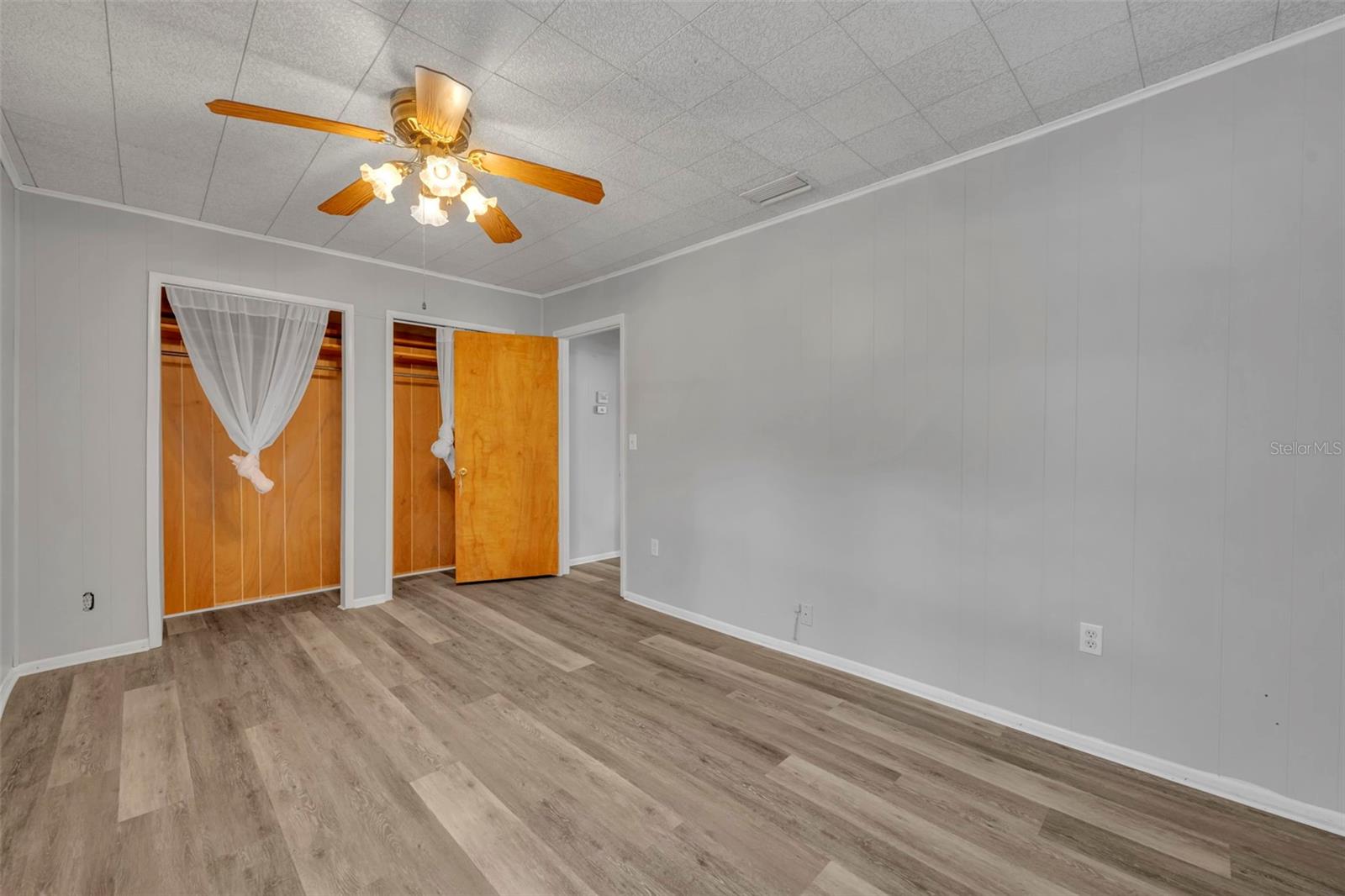 LONG LAKE - Residential