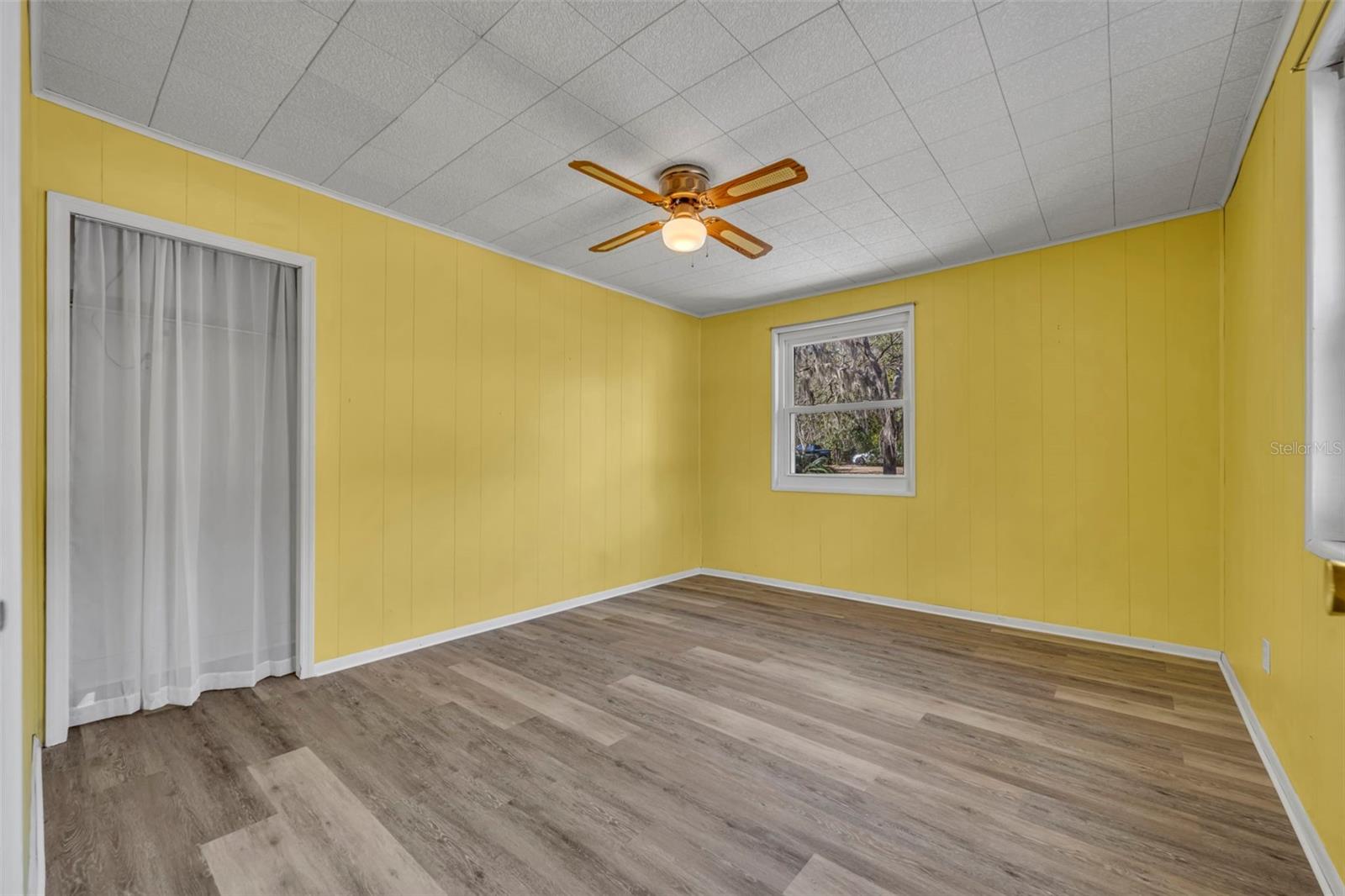 LONG LAKE - Residential