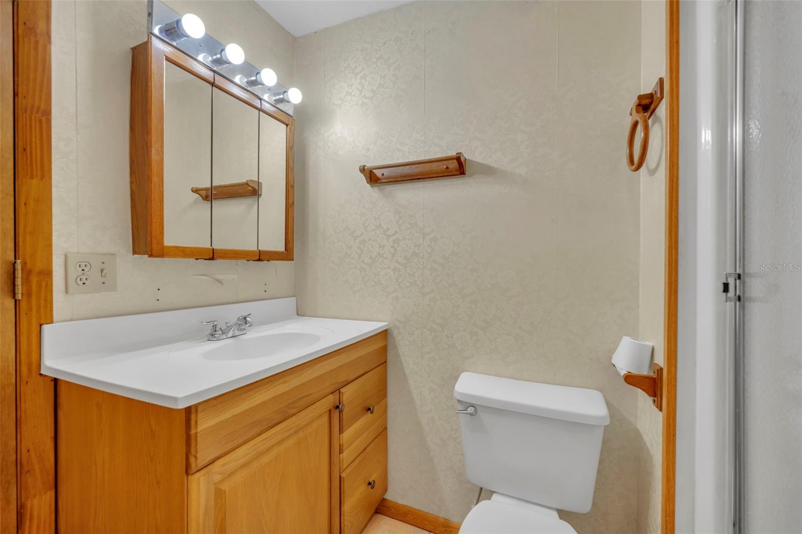 LONG LAKE - Residential