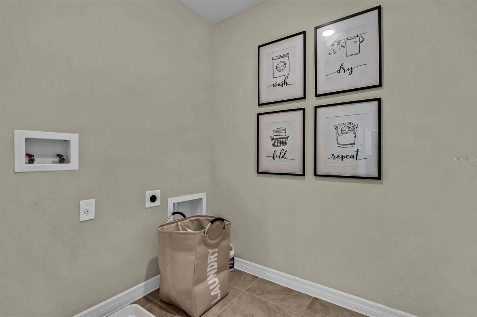 Palms-Ph 5 - Residential