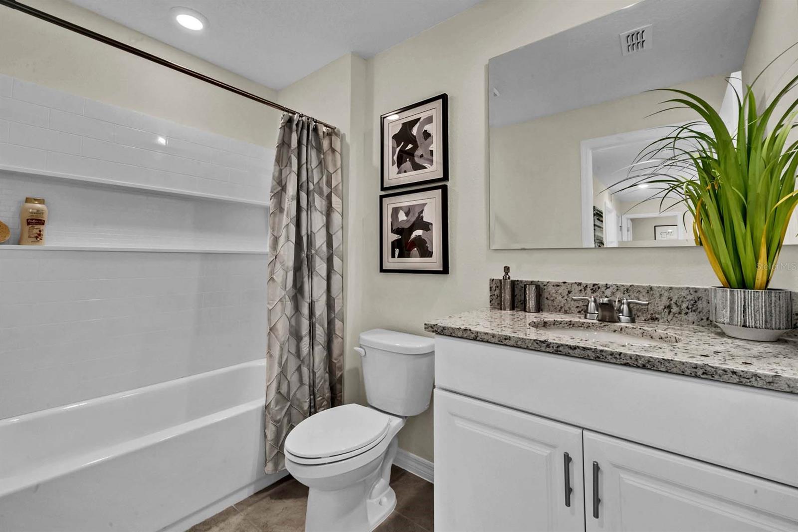 Palms-Ph 5 - Residential