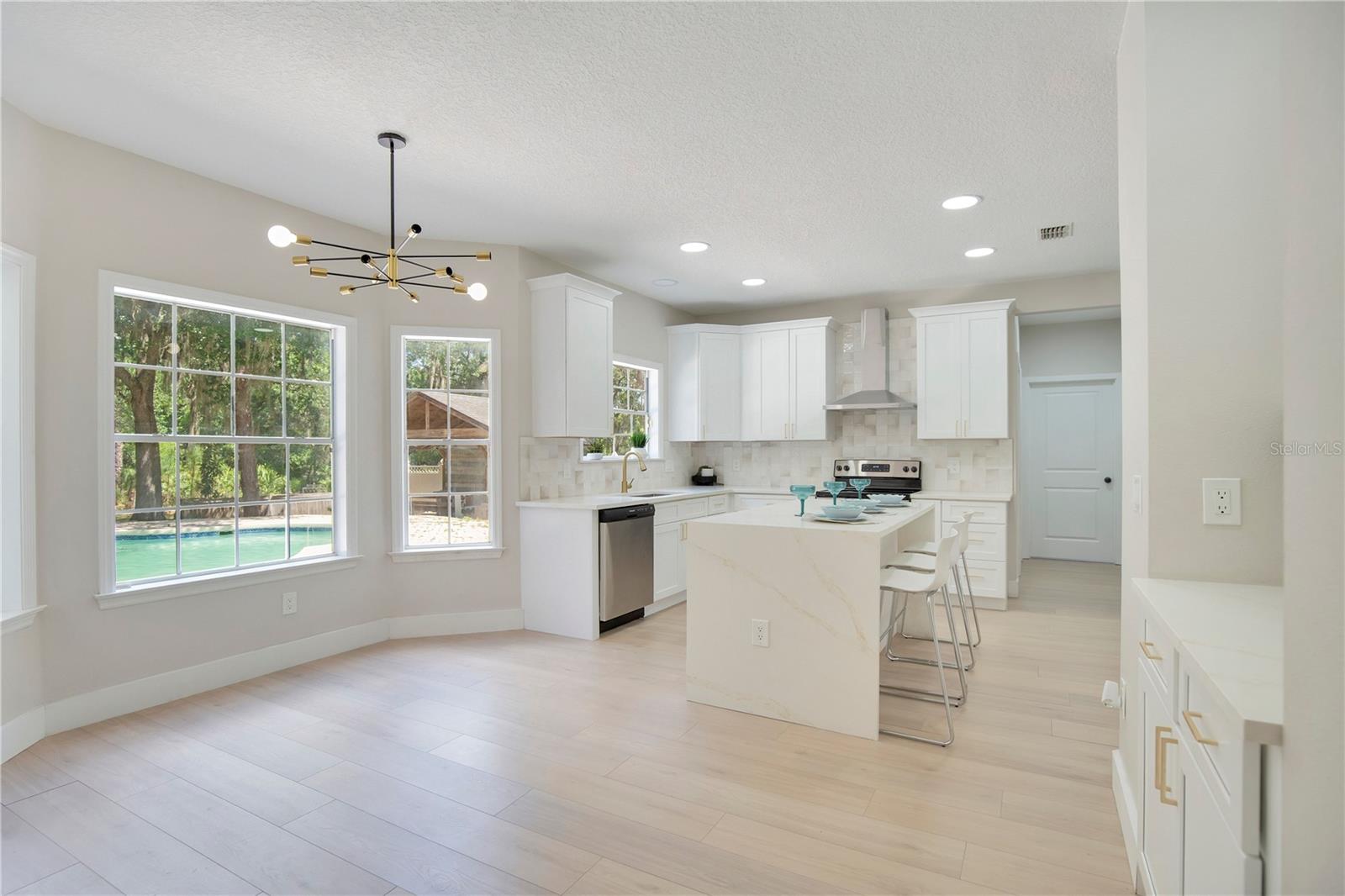 LIVE OAK ESTATES - Residential