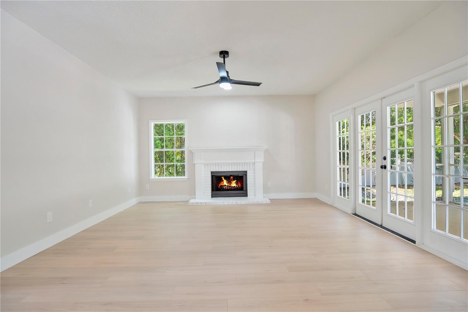 LIVE OAK ESTATES - Residential