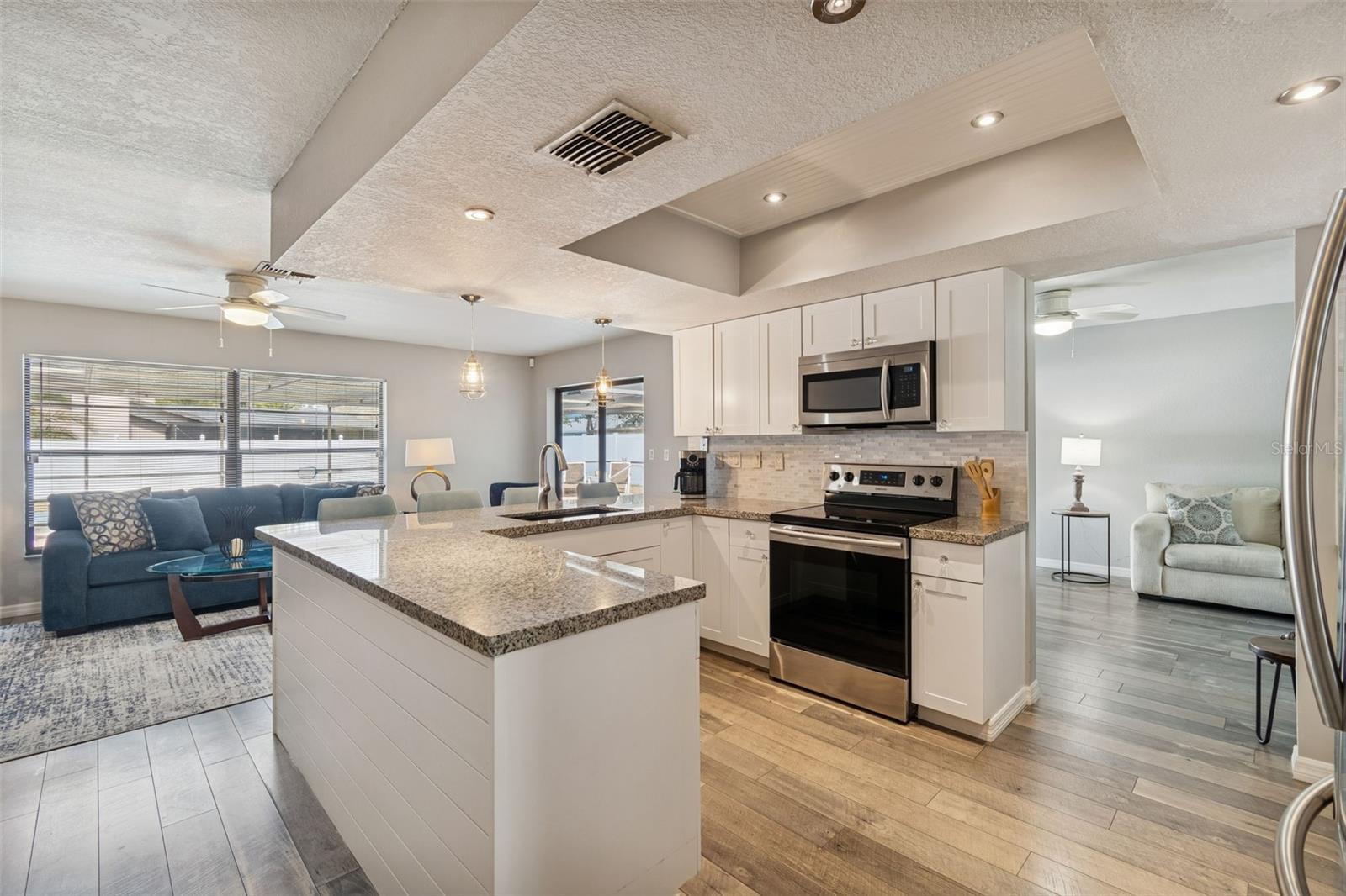 SPRING HILL - Residential