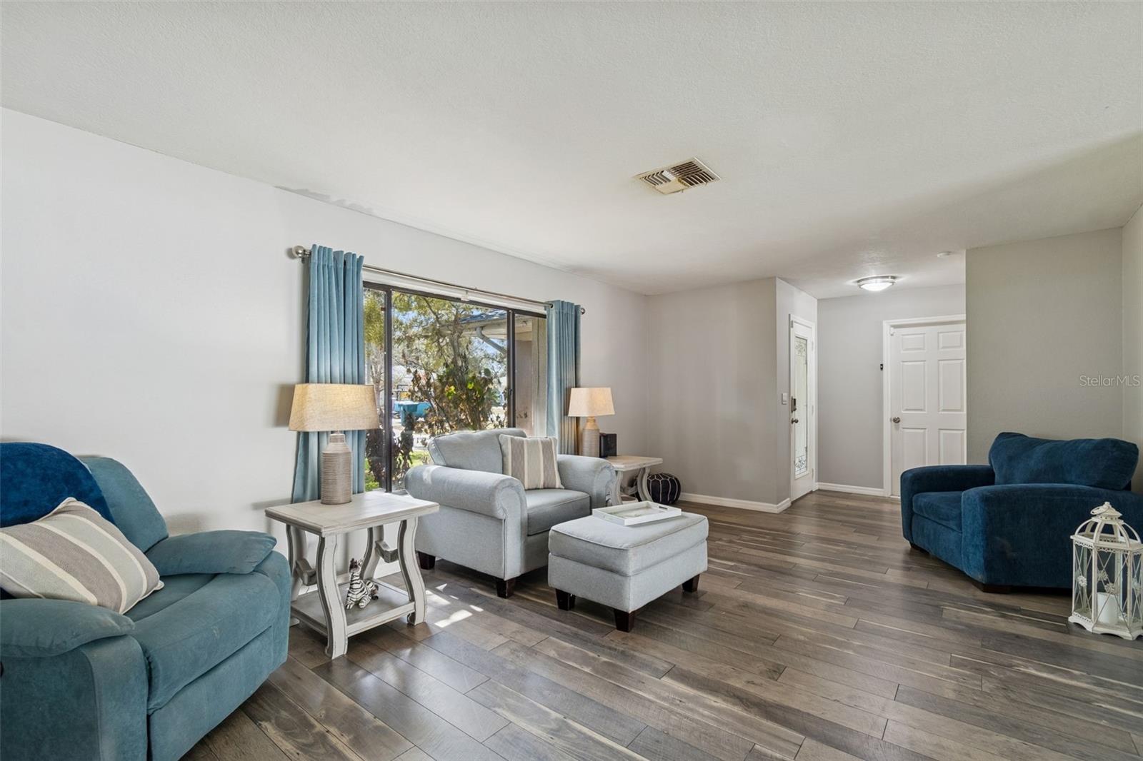 SPRING HILL - Residential