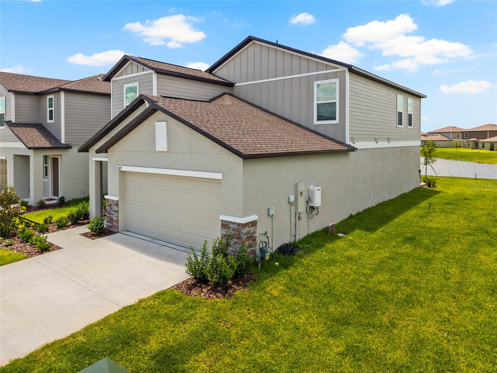 PROSPERITY LAKES - Residential