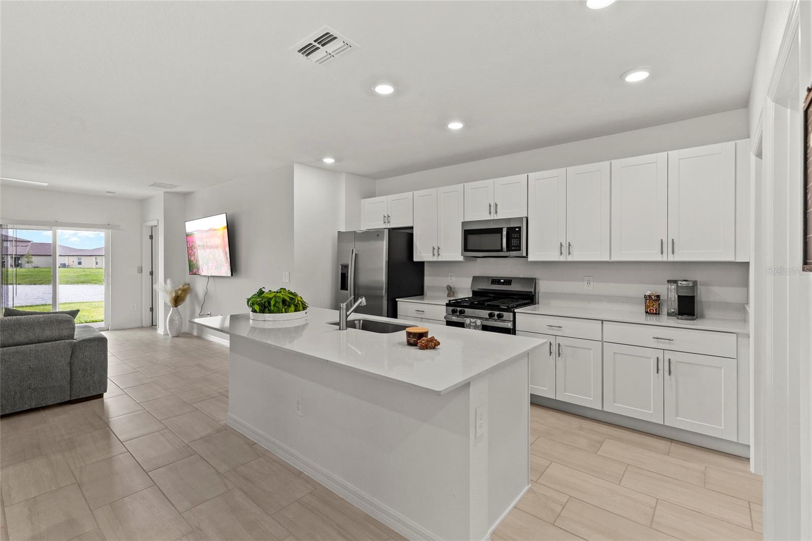 PROSPERITY LAKES - Residential