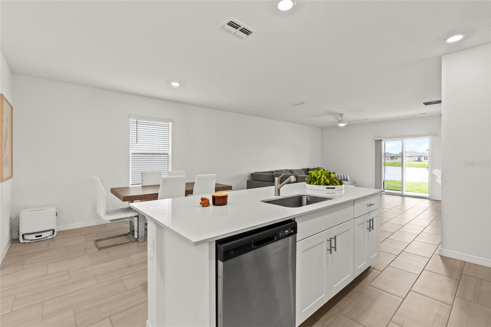 PROSPERITY LAKES - Residential