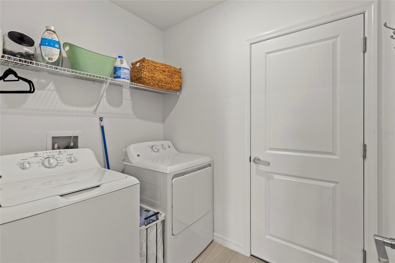 PROSPERITY LAKES - Residential
