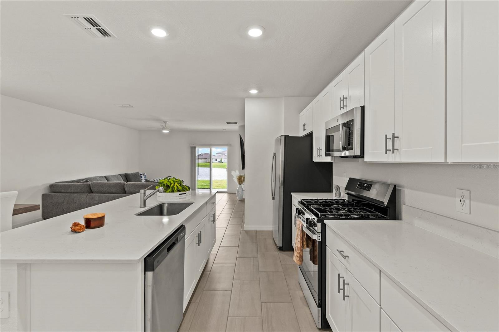 PROSPERITY LAKES - Residential