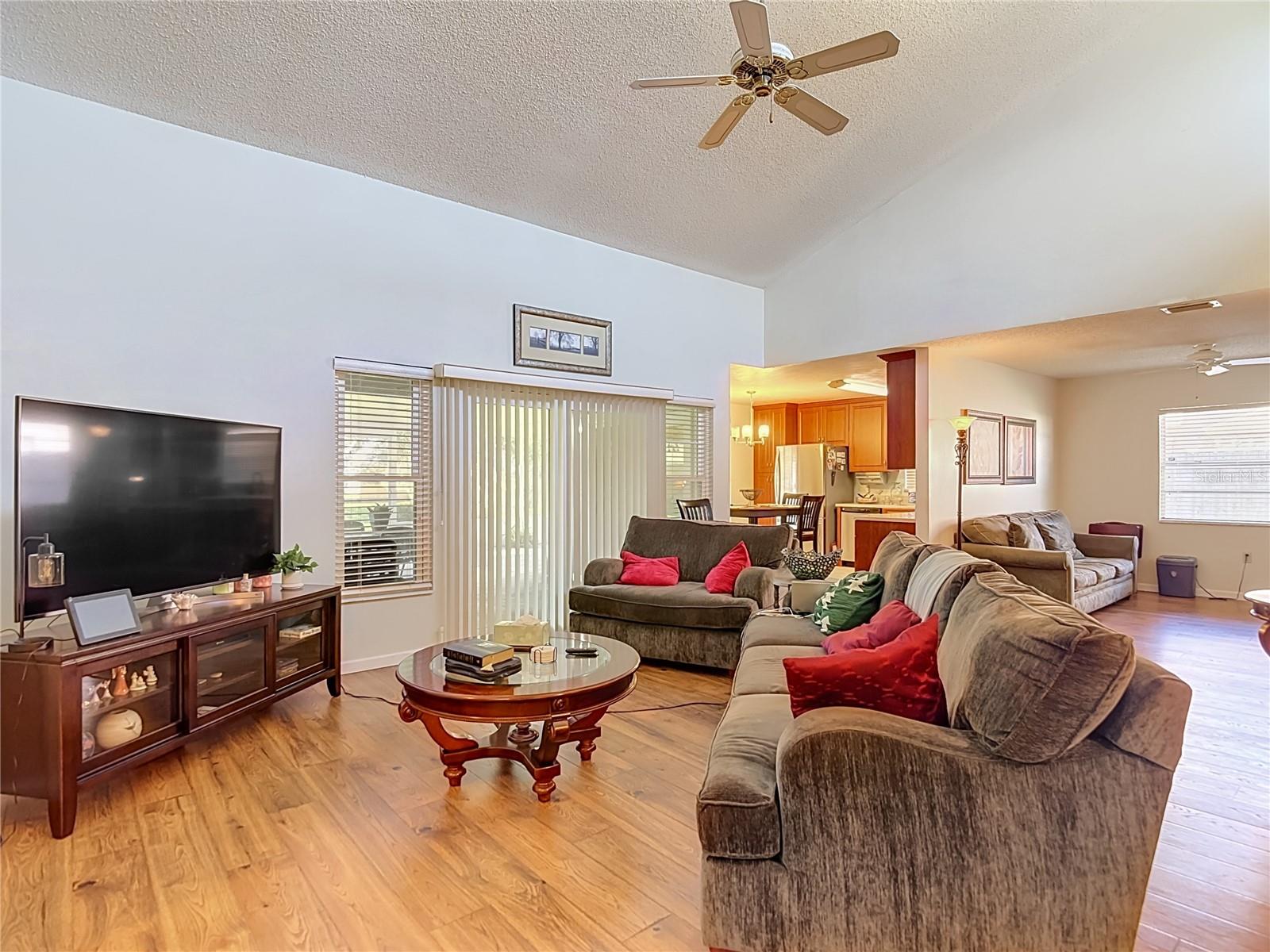 620 STILLVIEW CIRCLE