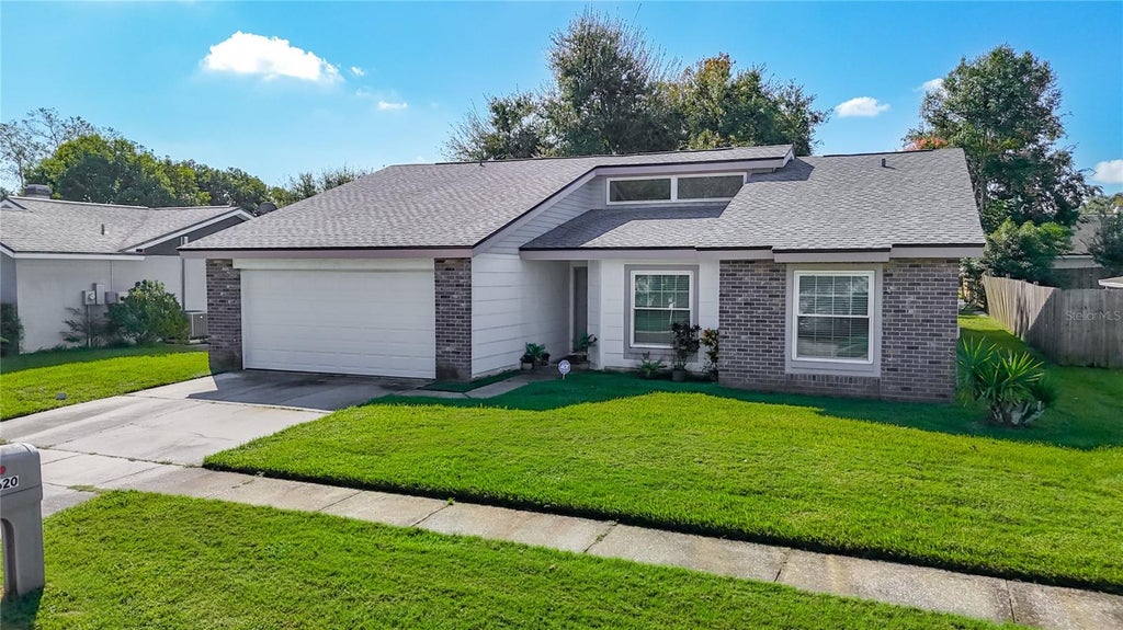 Photo of 620 Stillview Circle, Brandon, FL 33510 (MLS # TB8558513)