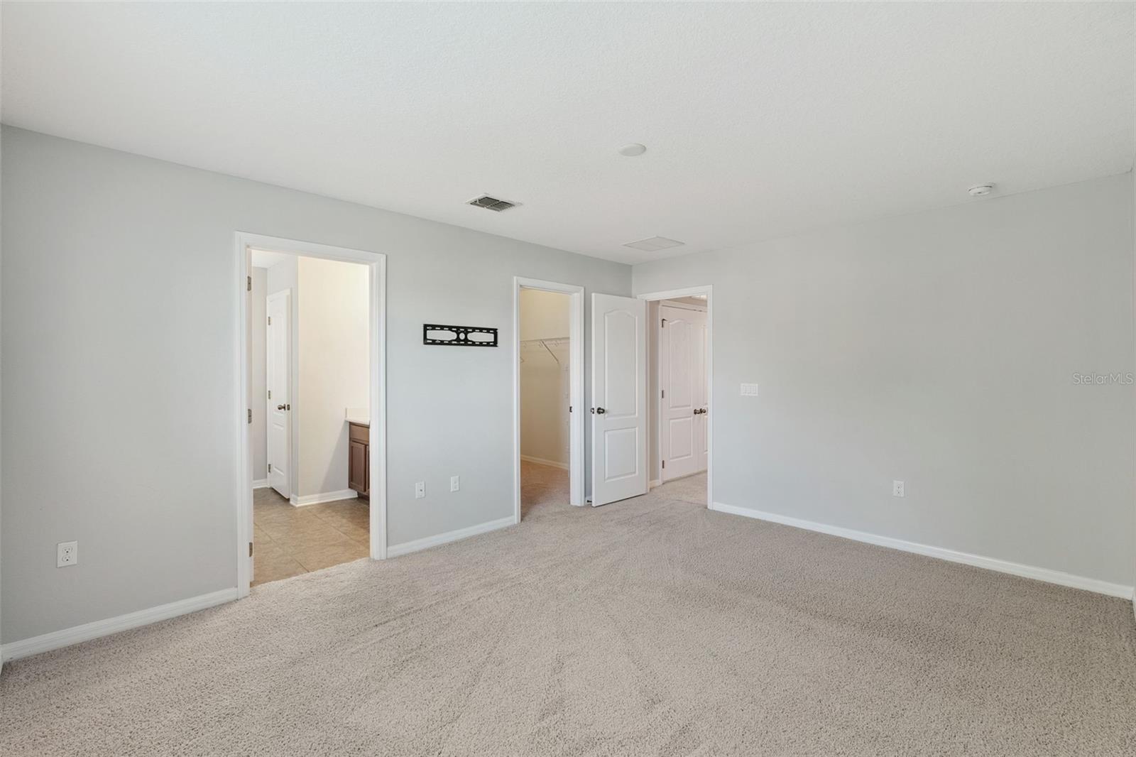 RIVERVIEW TWNHMS PH II - Residential