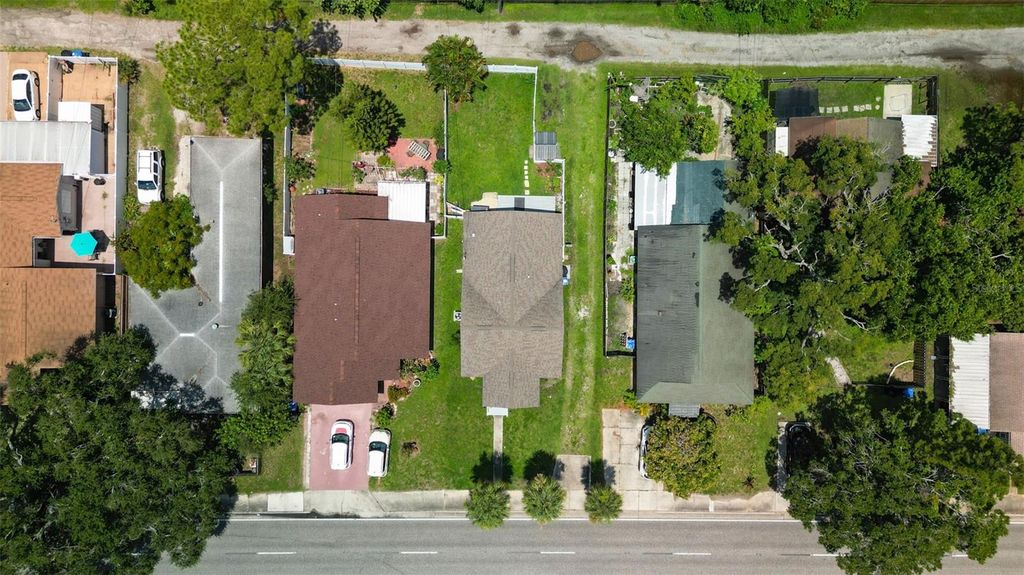 Photo of 469 38th Avenue N, St Petersburg, FL 33704 (MLS # TB8412892)