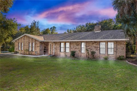 Photo of 634 E Lehigh Drive, Deltona, FL 32738 (MLS # V4945800)