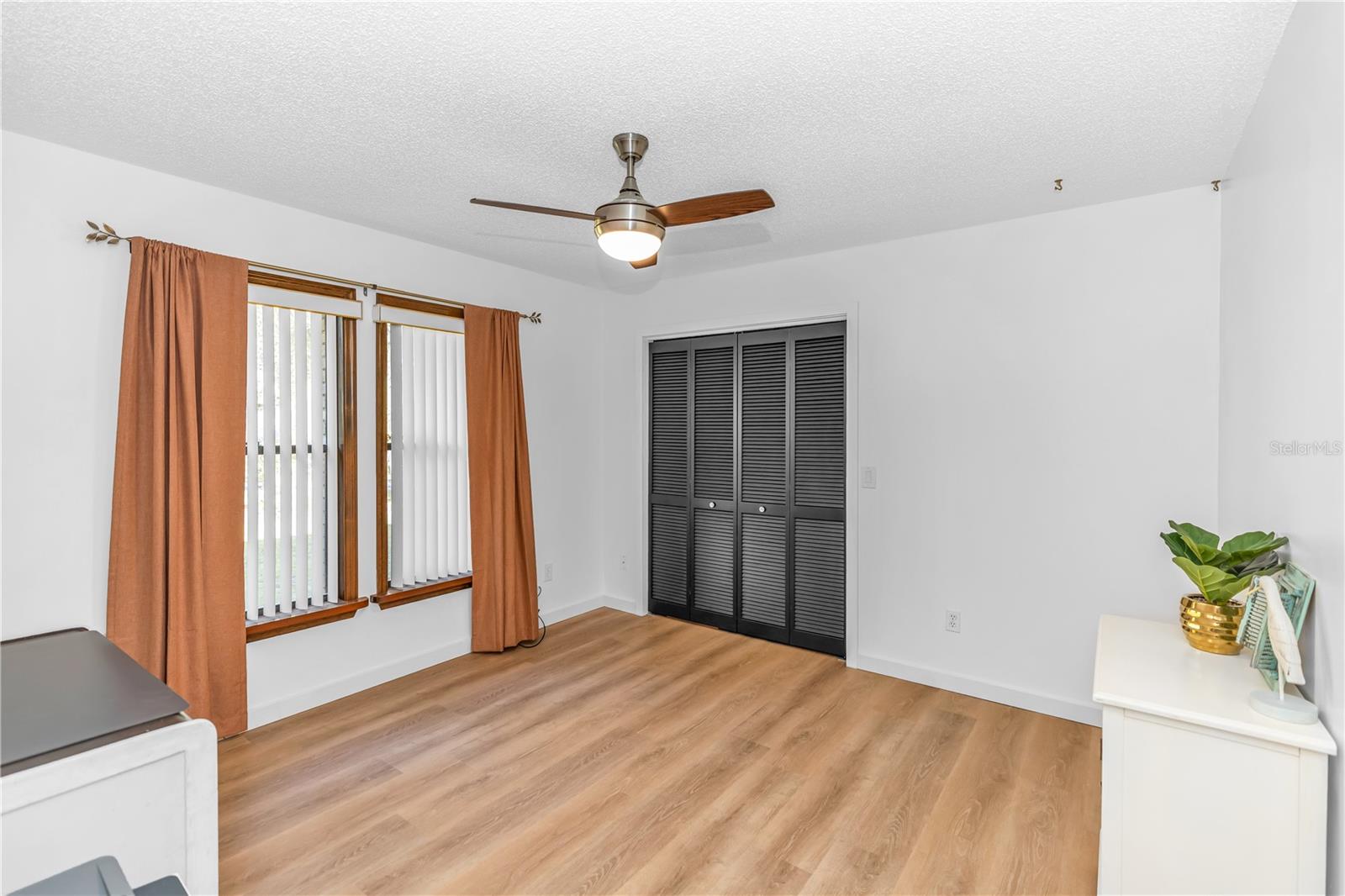 DELTONA LAKES UNIT 11 - Residential