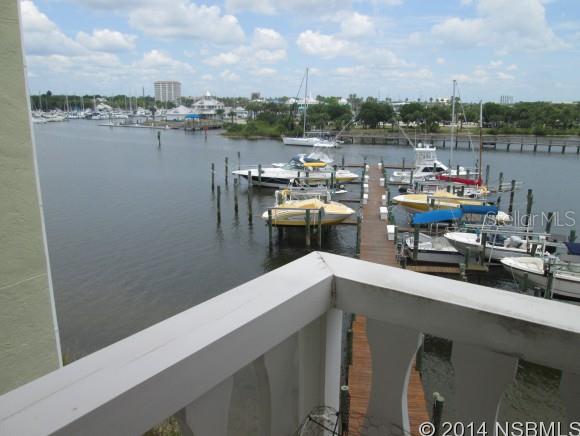 Marina Point Ph 01 Condo - Residential