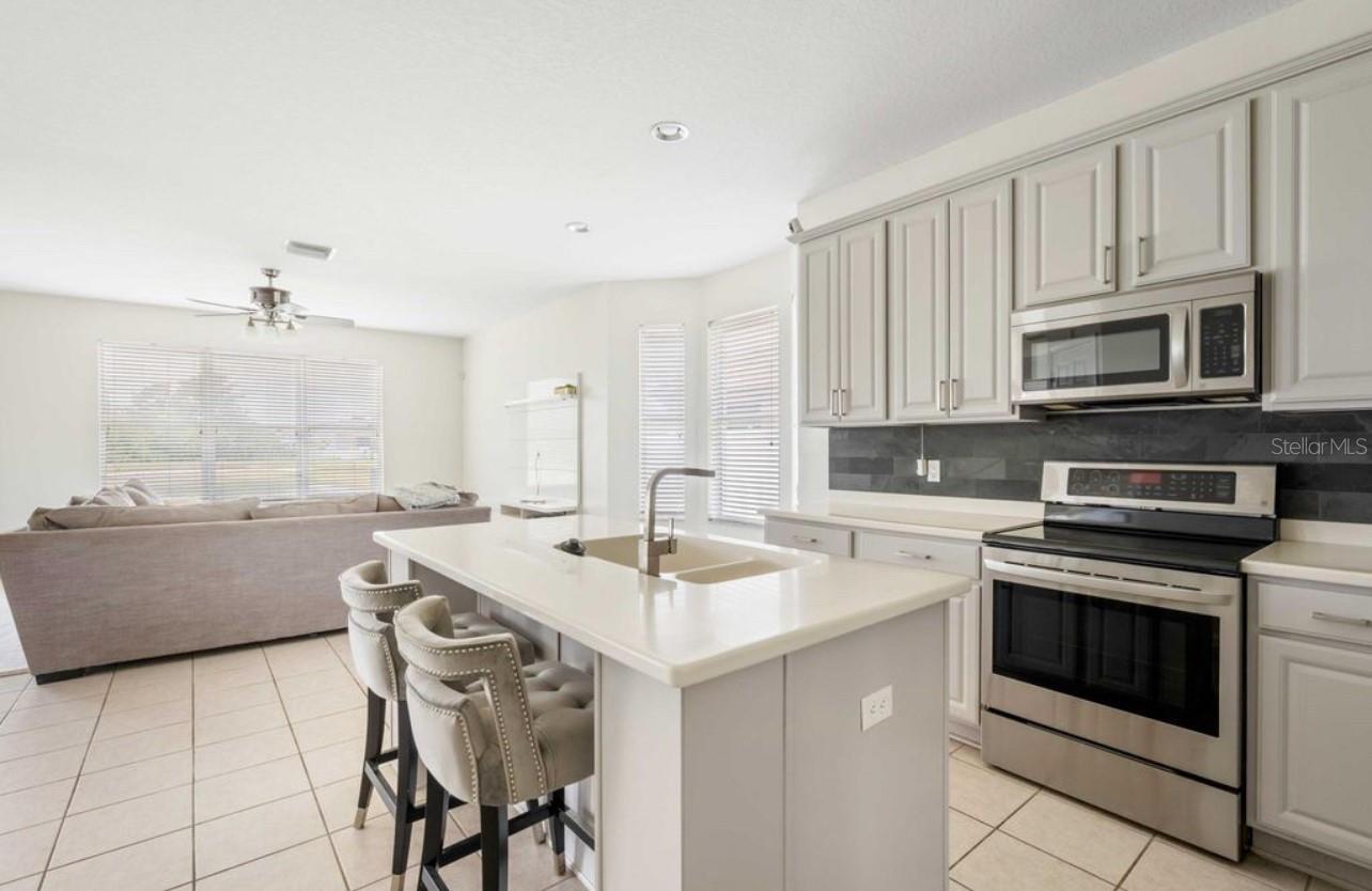 MEADOW POINTE 04 PRCL M - Residential Lease