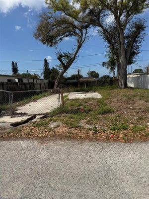 1939 RALLY LN, HOLIDAY, FL 34690 - Image 2dac51f6e37a52f4acbb56f03480c9fb/1485308090