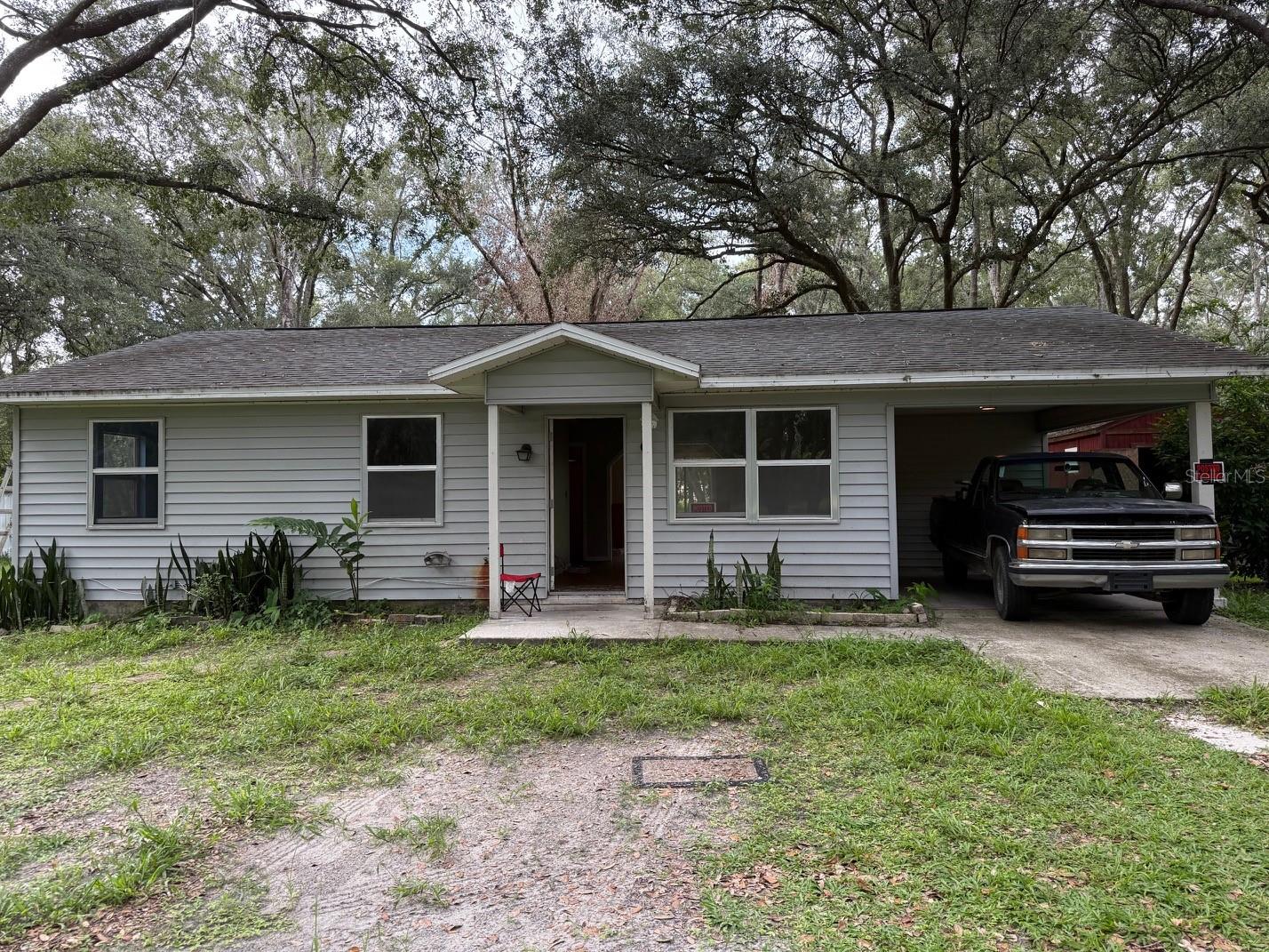 Freshly painted home with new appliances and luxury laminated flooring throughout. Easy commute, only 5 minutes to Exit 285 (San Antonio), on I75.
Charming 3-bedroom Home on 2.10 Acres with Gorgeous Oak Trees!! Tucked away at the end of two quiet roads. The home includes two utility sheds, each equipped with electricity- perfect for storage, hobbies or workspace needs.
Short commute (15 minutes) to Publix/Miranda Shopping Center,
Grove Theatre/Costco/Tampa Premium Outlets shopping center and more ...
Home comes with Well (free water) and Septic (No Sewer bill)
Tenant pays all utilities including lawn maintenance. Animals and Pets Welcome.